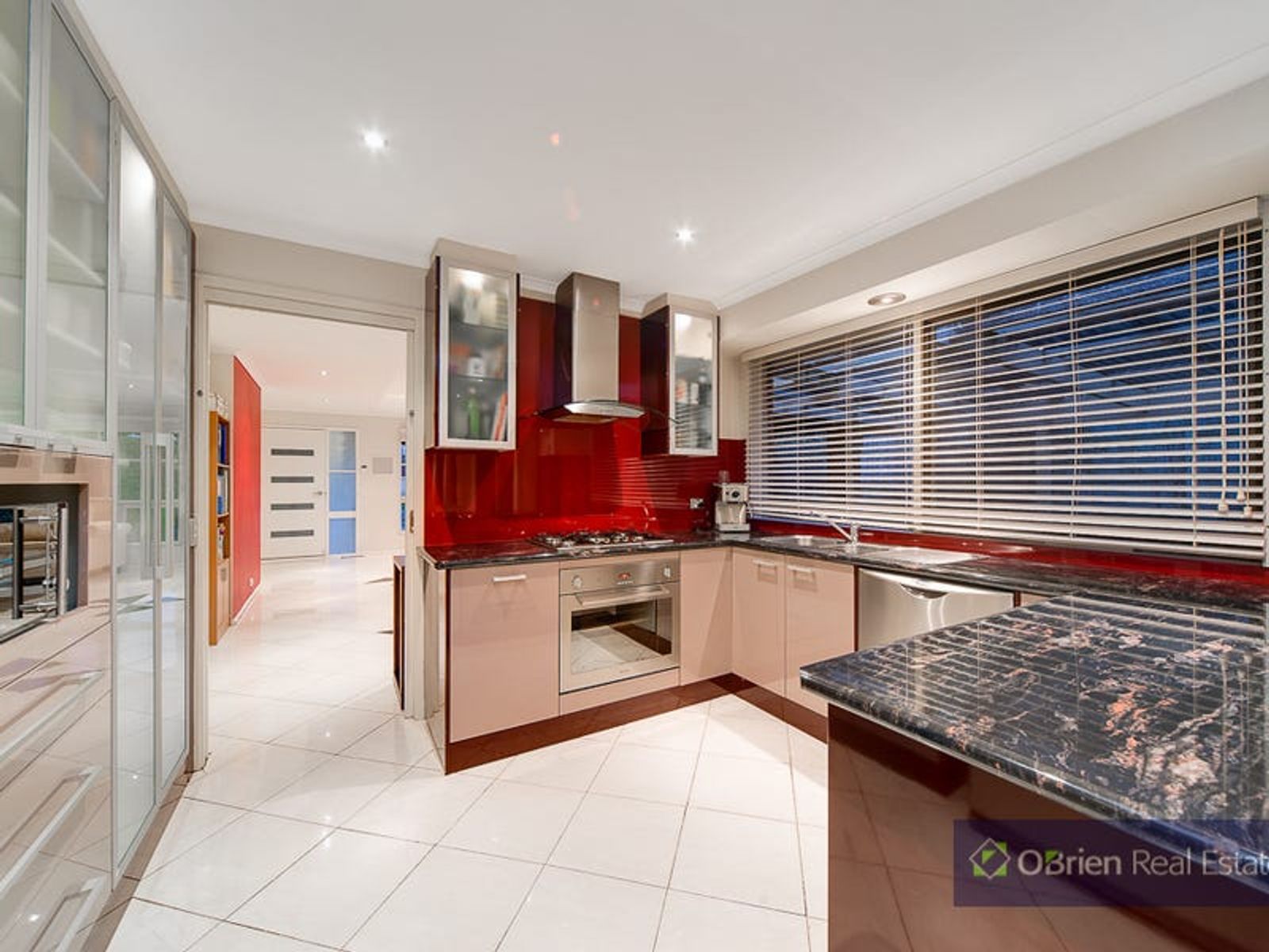 7 Dundee Court, Endeavour Hills, VIC 3802, Endeavour Hills - Thumbnail 2