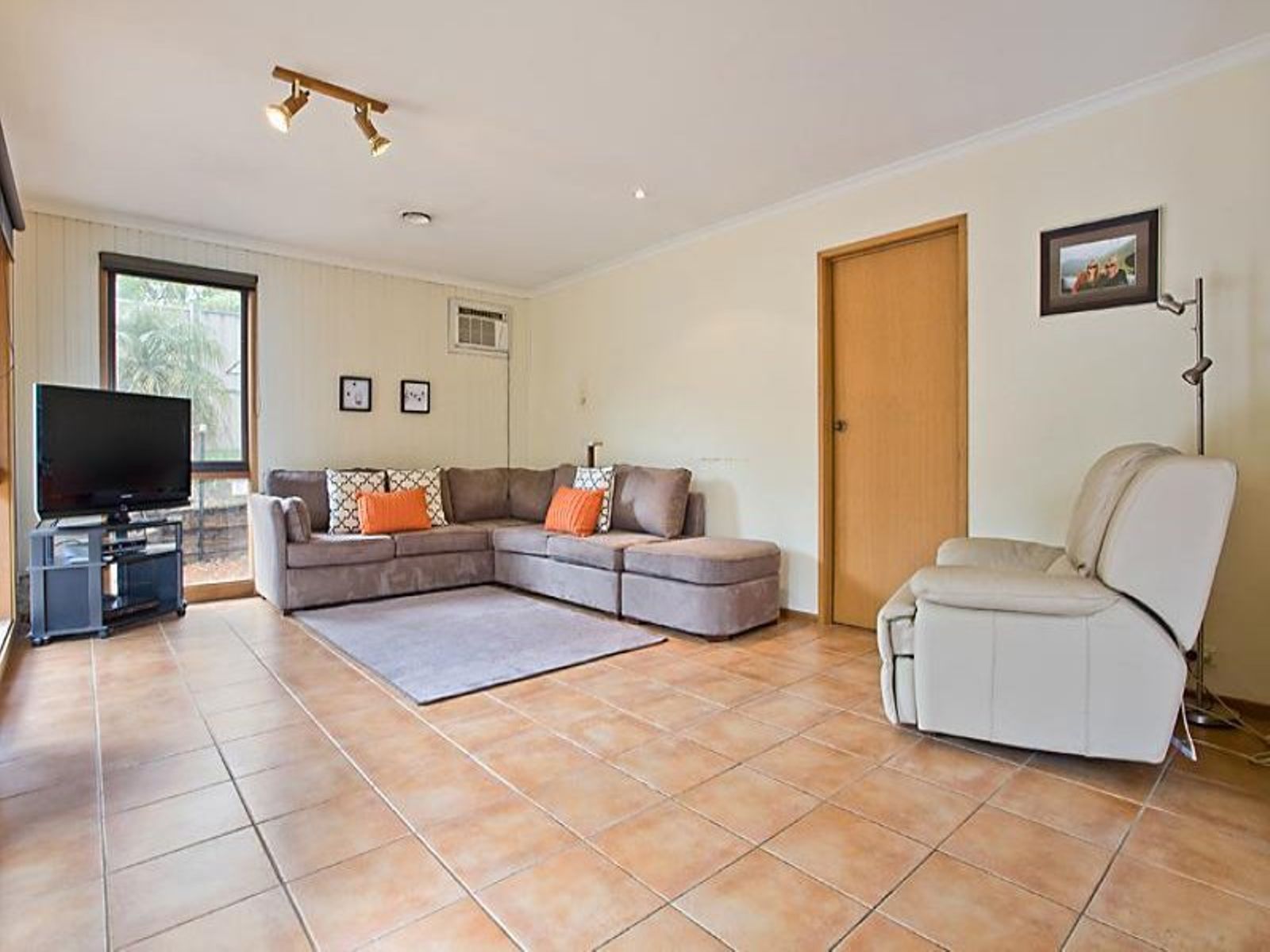 25 Doncaster Street, Ascot Vale - Thumbnail 3
