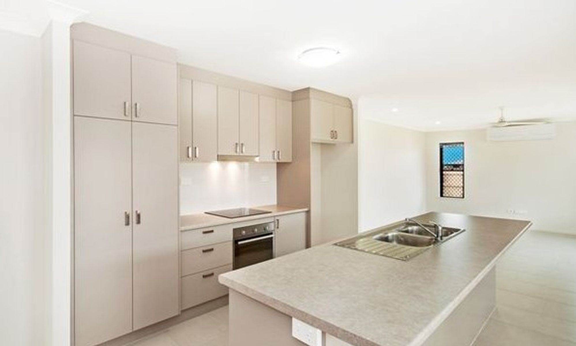 13 Catho Avenue, Mount Low, QLD 4818, Mount Low - Thumbnail 2