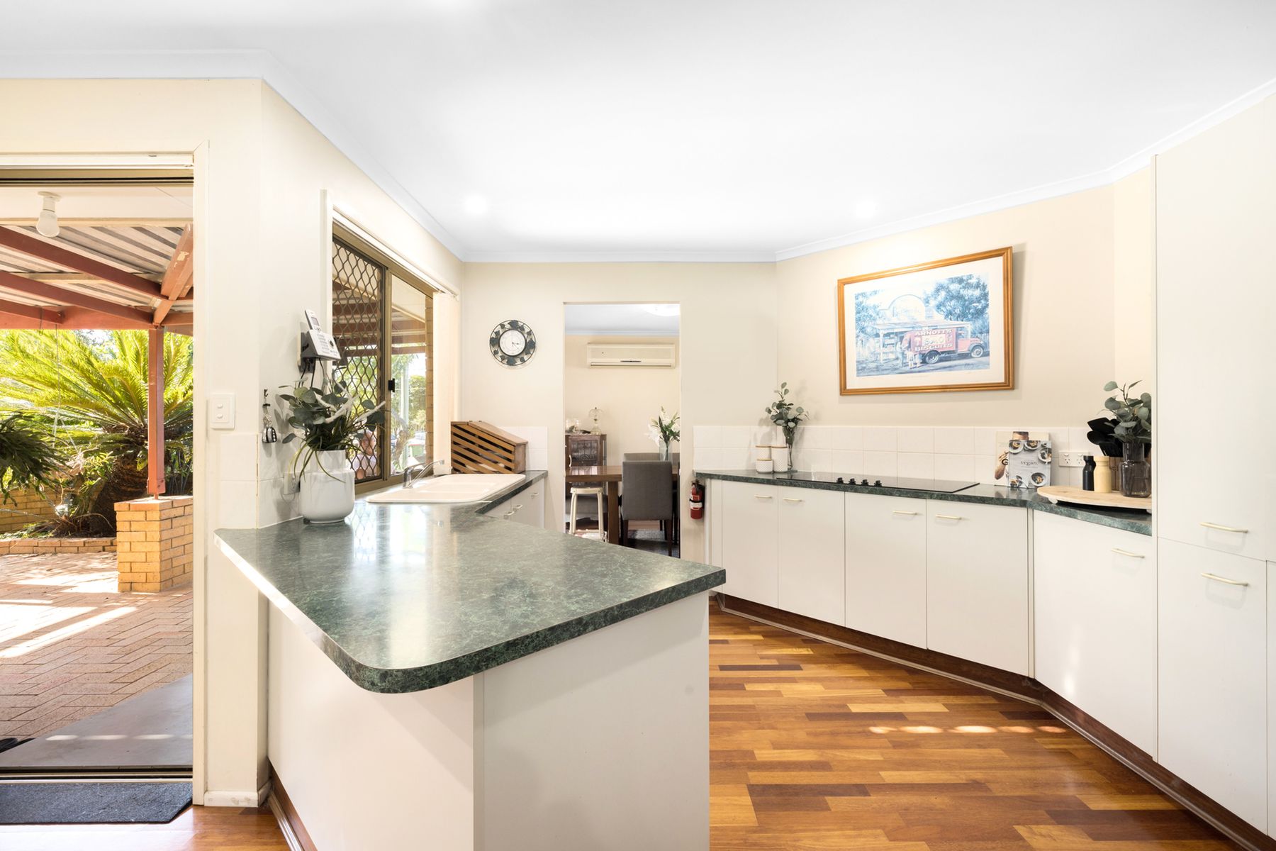 9 Stacey Court, Crestmead QLD 4132, Crestmead - Thumbnail 4