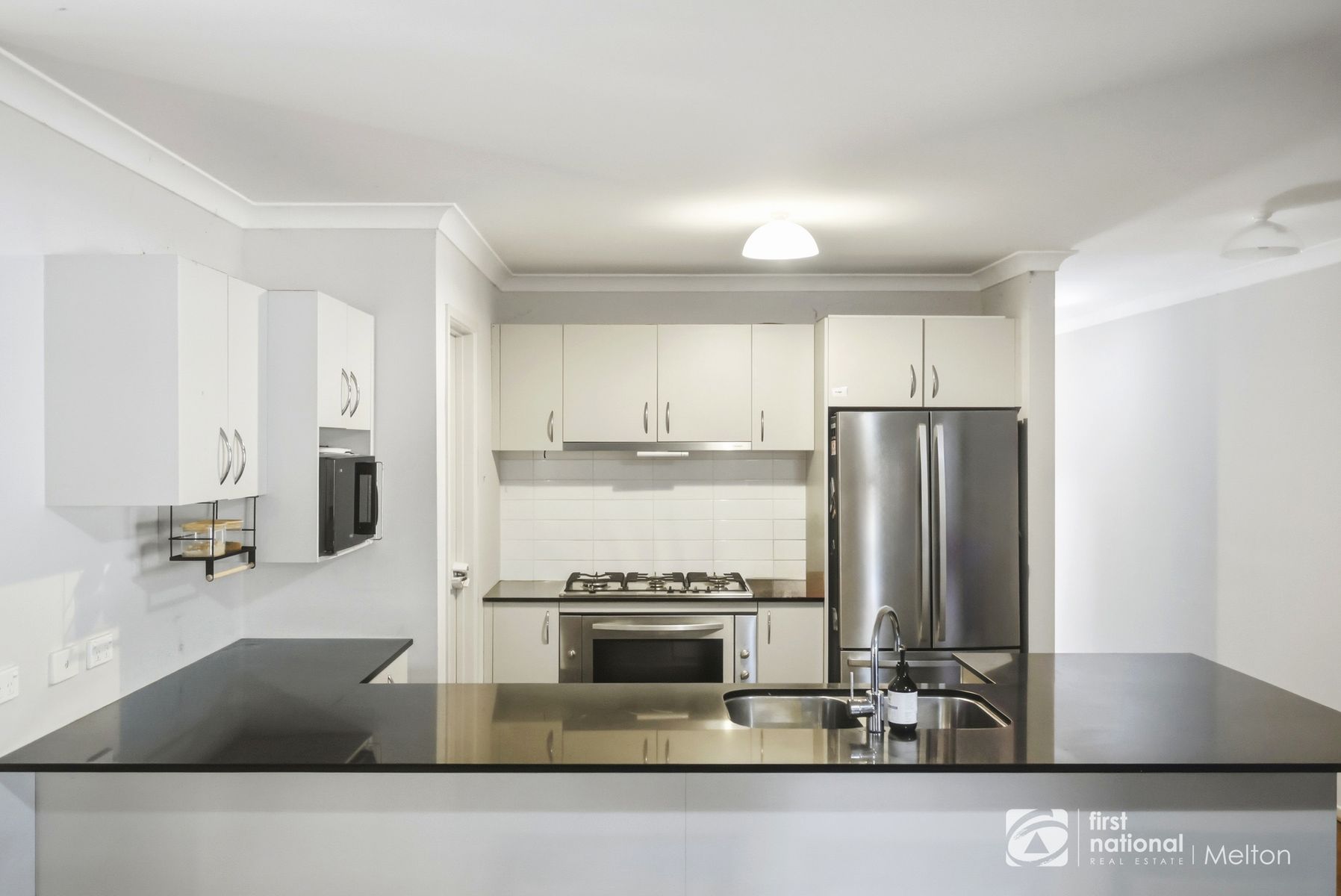 7 Creswick Avenue, Eynesbury VIC 3338, Eynesbury - Thumbnail 2