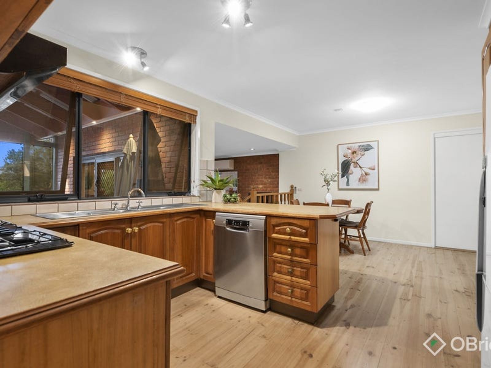 5 Leila Court, Endeavour Hills, VIC 3802, Endeavour Hills - Thumbnail 4