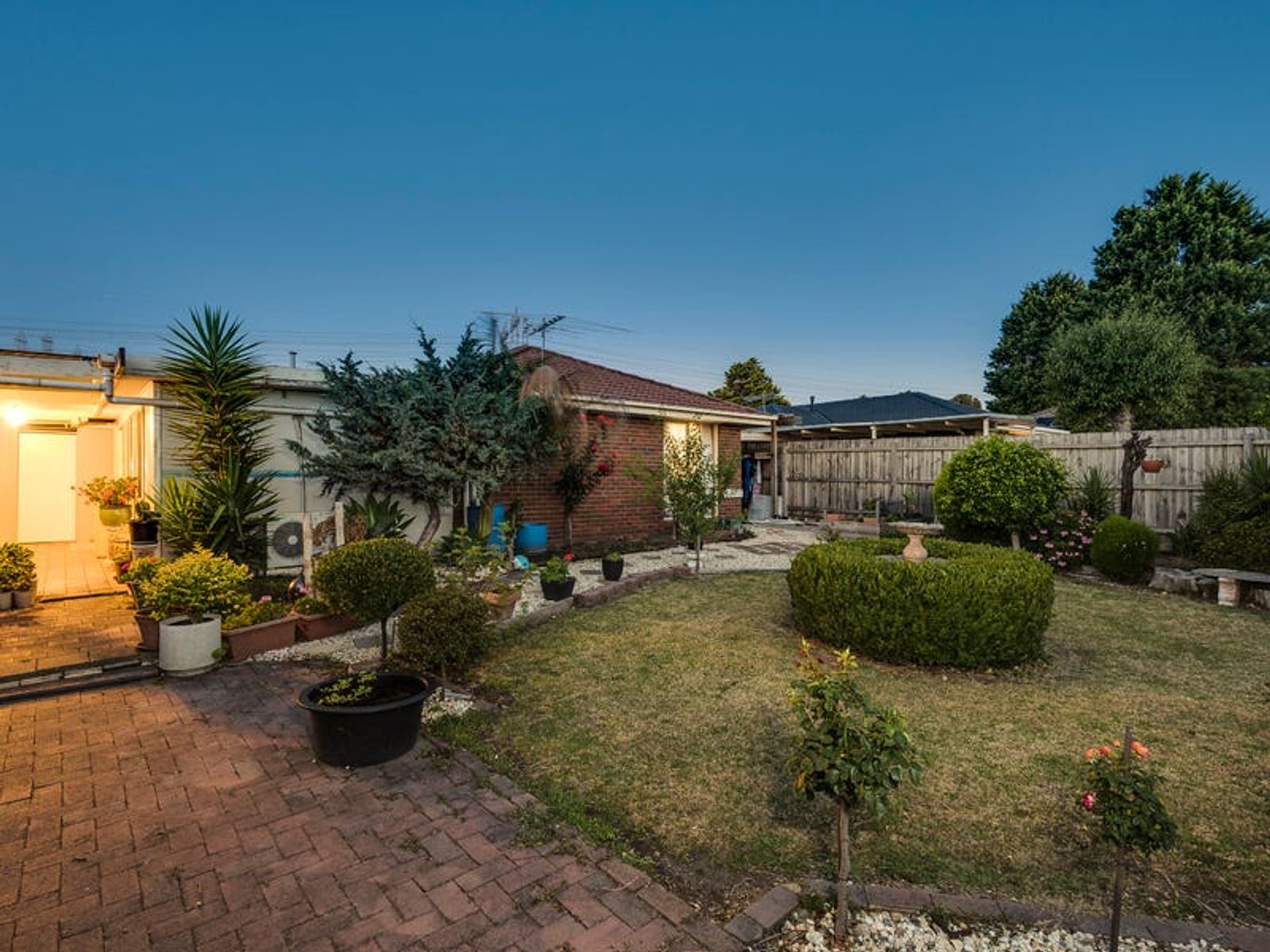 11 Kinloch Gardens, Endeavour Hills, VIC 3802, Endeavour Hills - Thumbnail 8