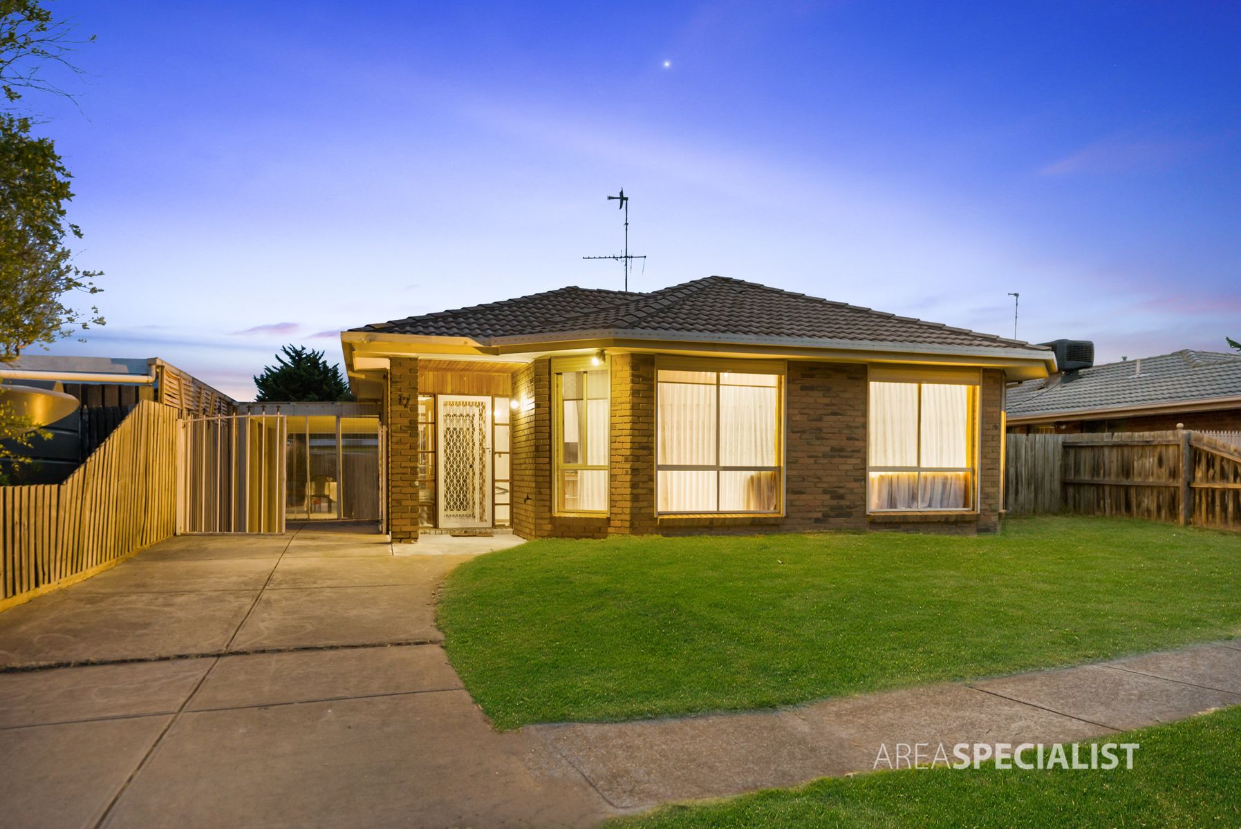 17 Danube Drive, Werribee VIC 3030, Werribee - Thumbnail 3