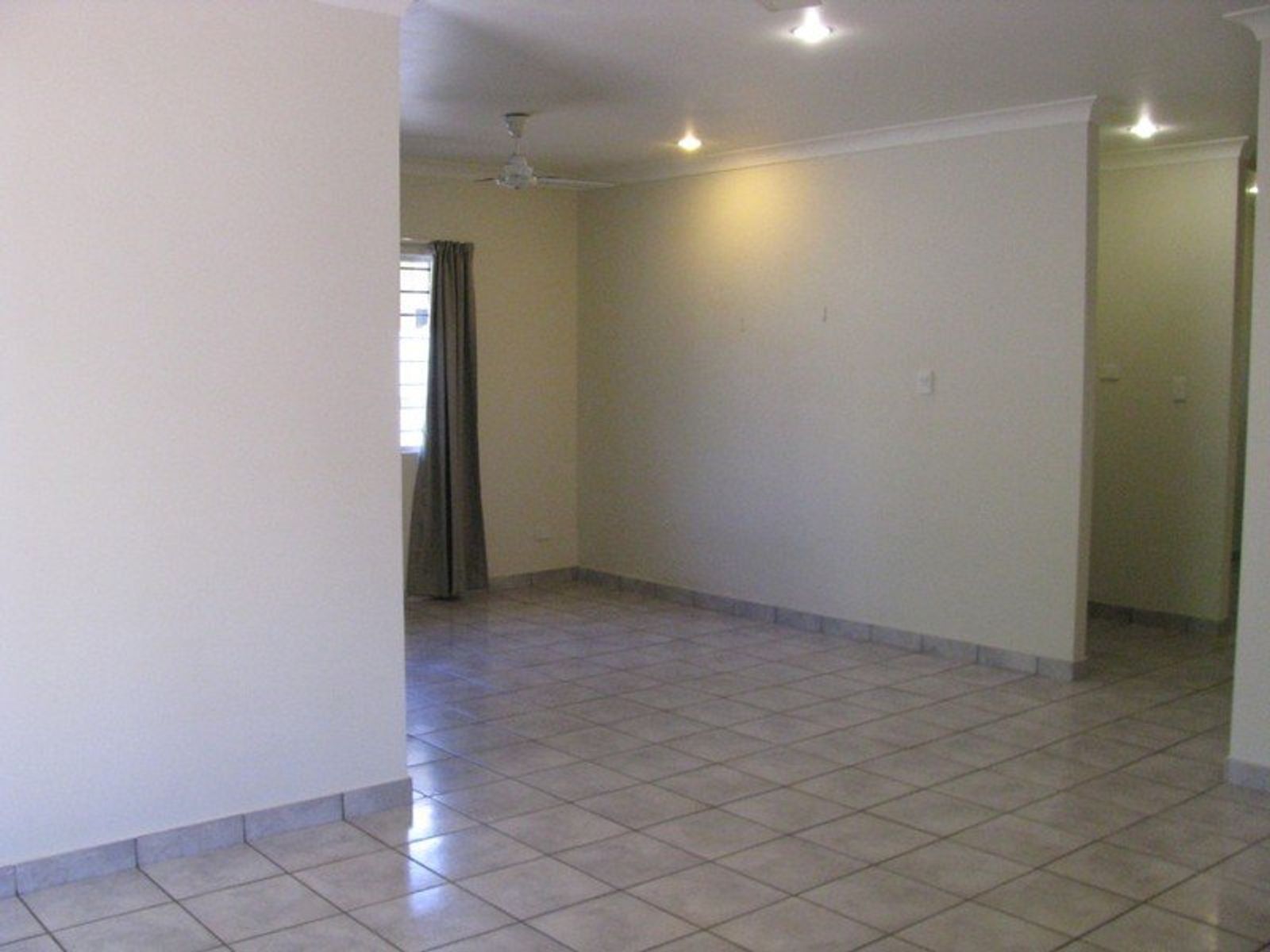 1/13 Sovereign Circuit, Coconut Grove NT 0810, Coconut Grove - Thumbnail 2