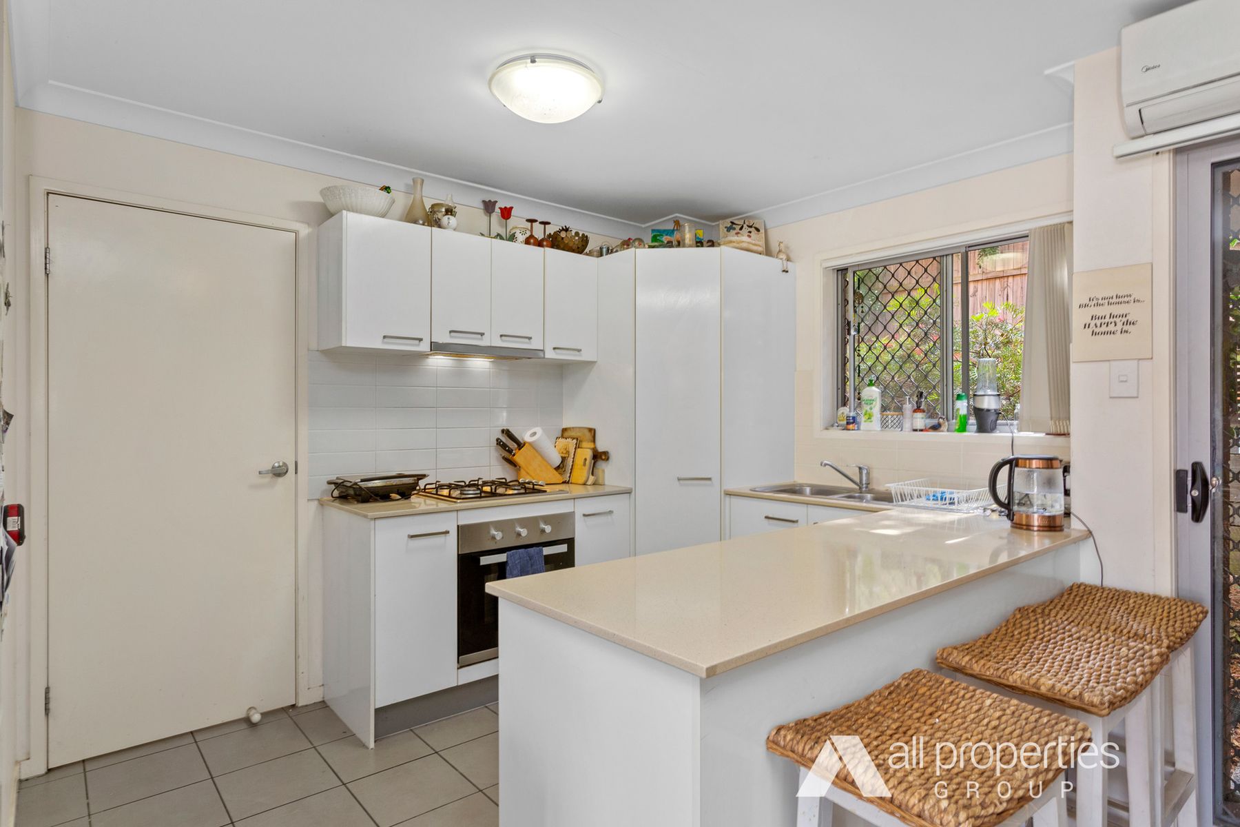 19/4 Myola Street, Browns Plains, QLD 4118, Browns Plains - Thumbnail 2