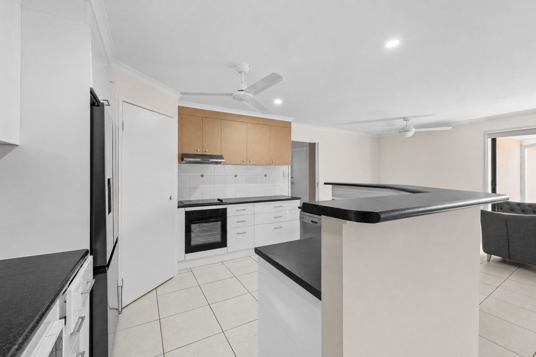 15 Pembroke Crescent, Sippy Downs QLD 4556, Sippy Downs - Thumbnail 3