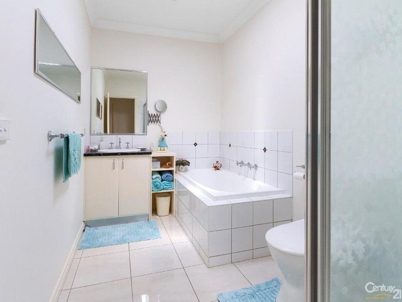 2 Pinetree Avenue, Glen Waverley, VIC 3150, Glen Waverley - Thumbnail 4