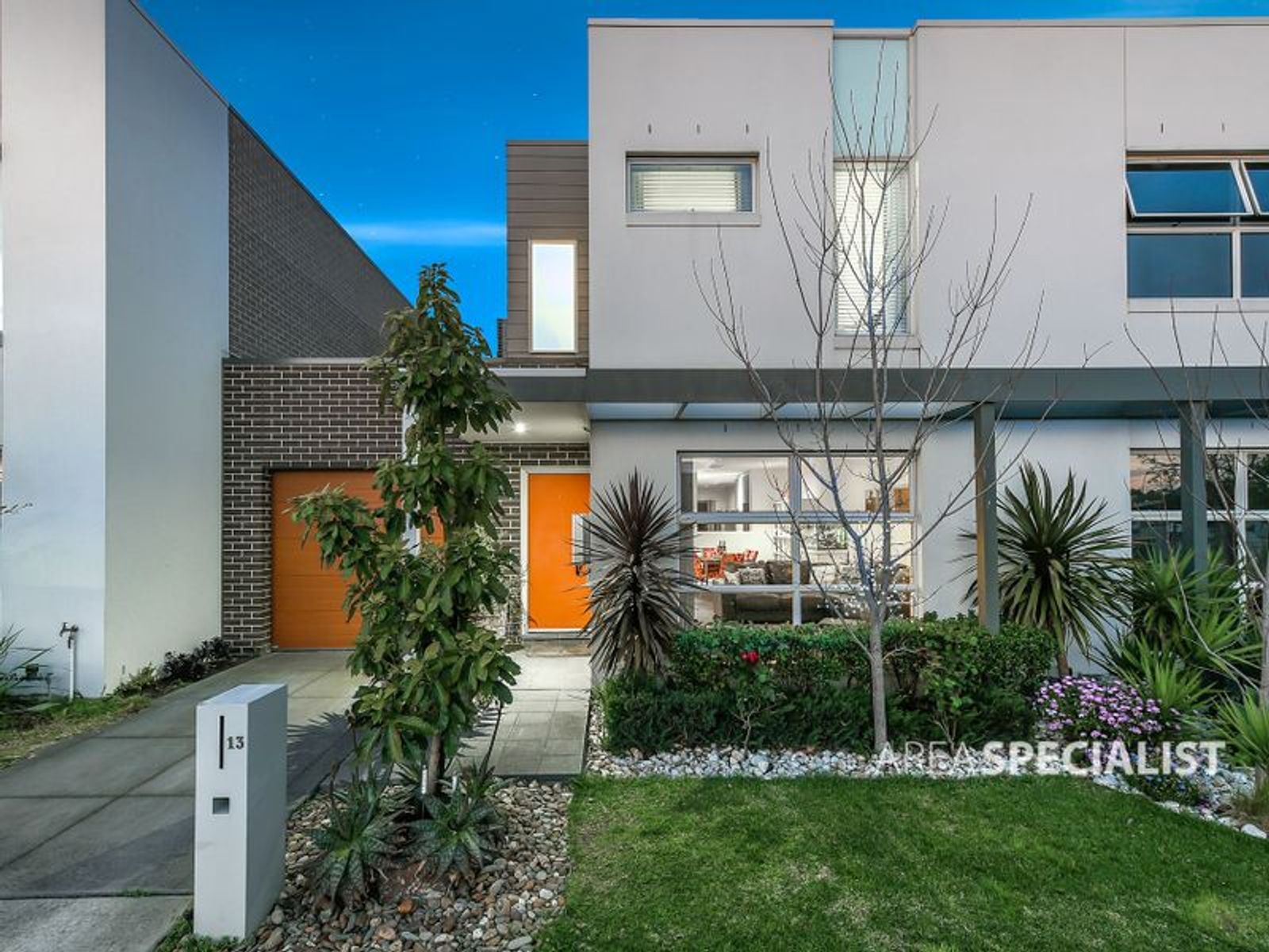 13 Paragon Way, Waterways, VIC 3195, Waterways - Thumbnail 2