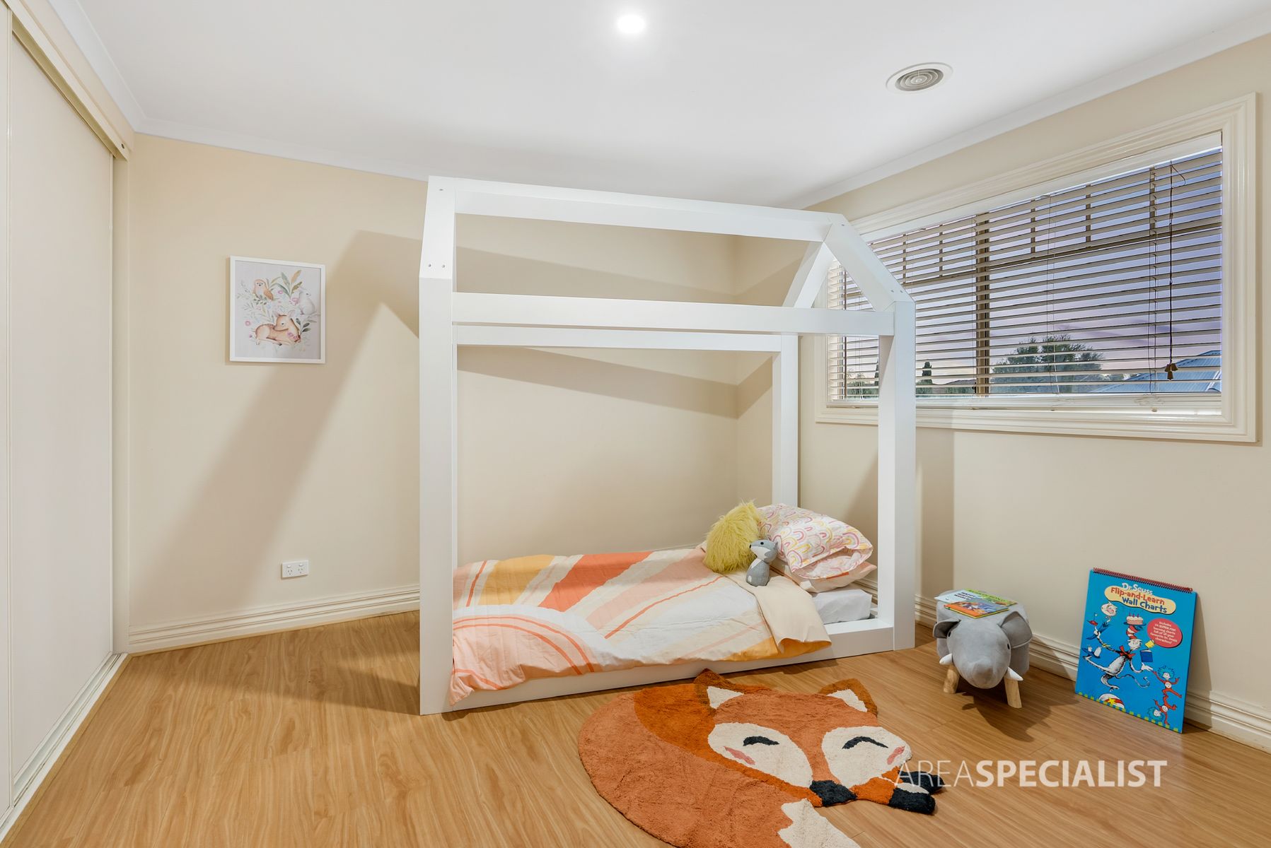 2 Earls Court, Point Cook WEB (17)