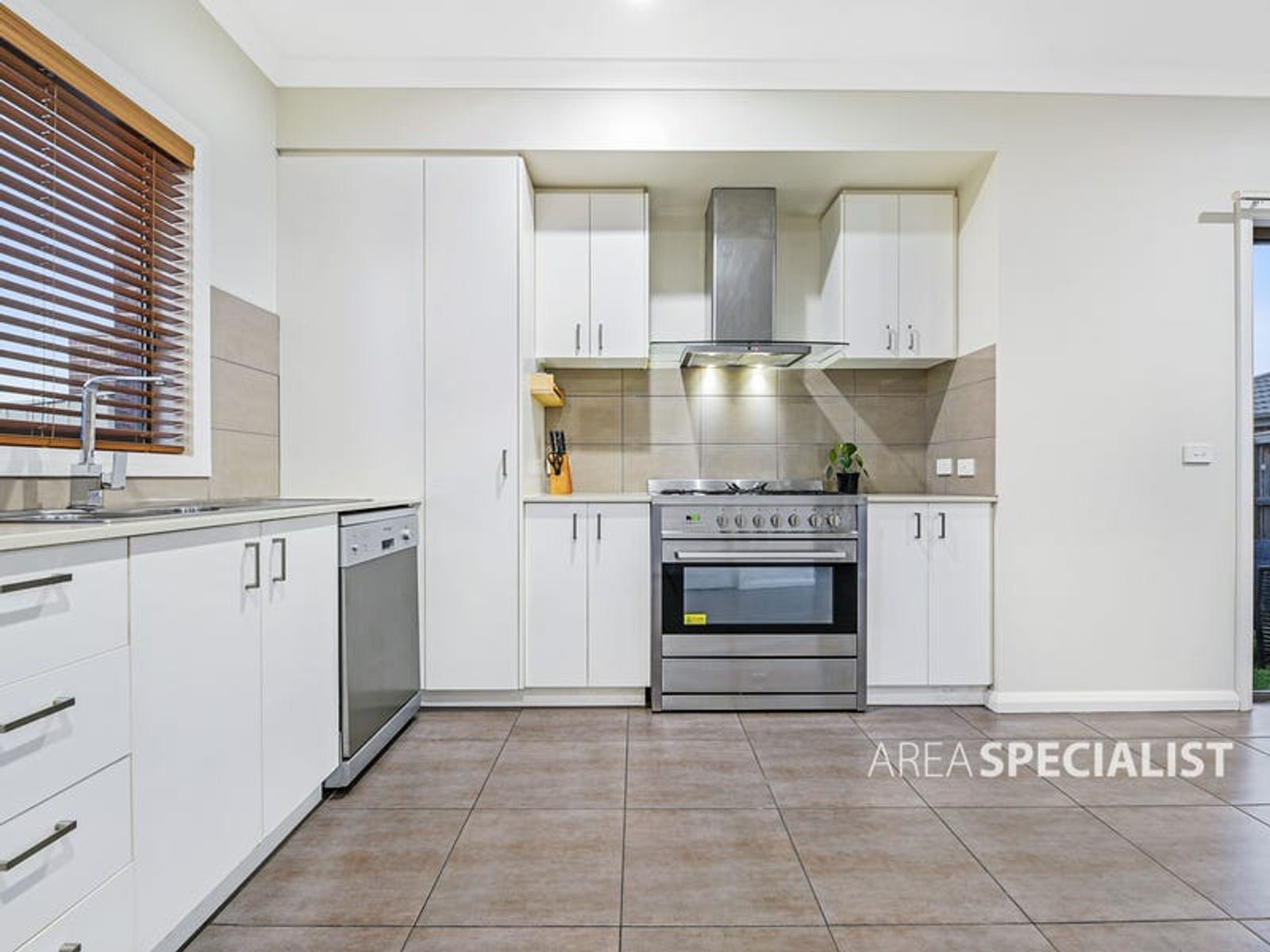 4/12 Stellato Place, Hampton Park, VIC 3976, Hampton Park - Thumbnail 6