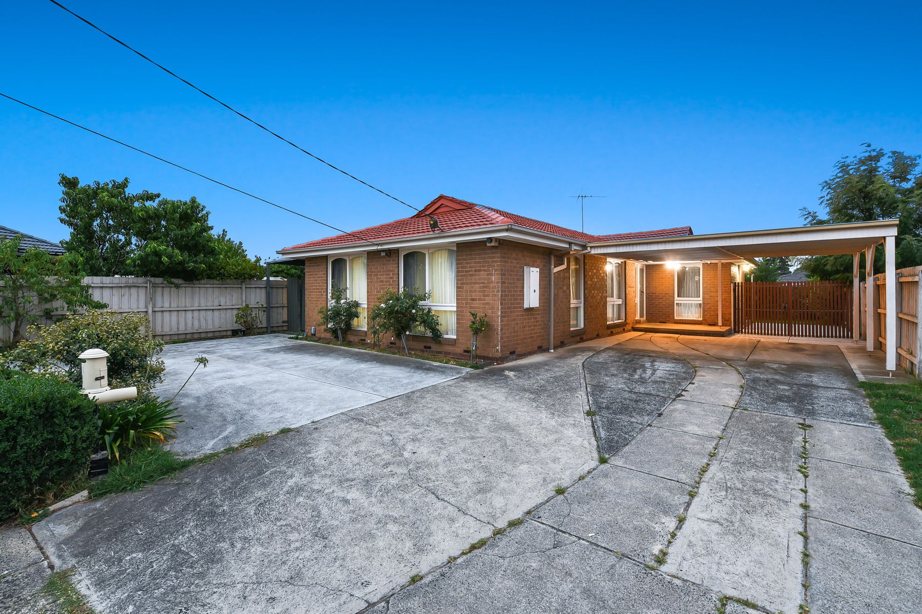 1 Montclair Close, Springvale South, VIC 3172, Springvale South - Thumbnail 2