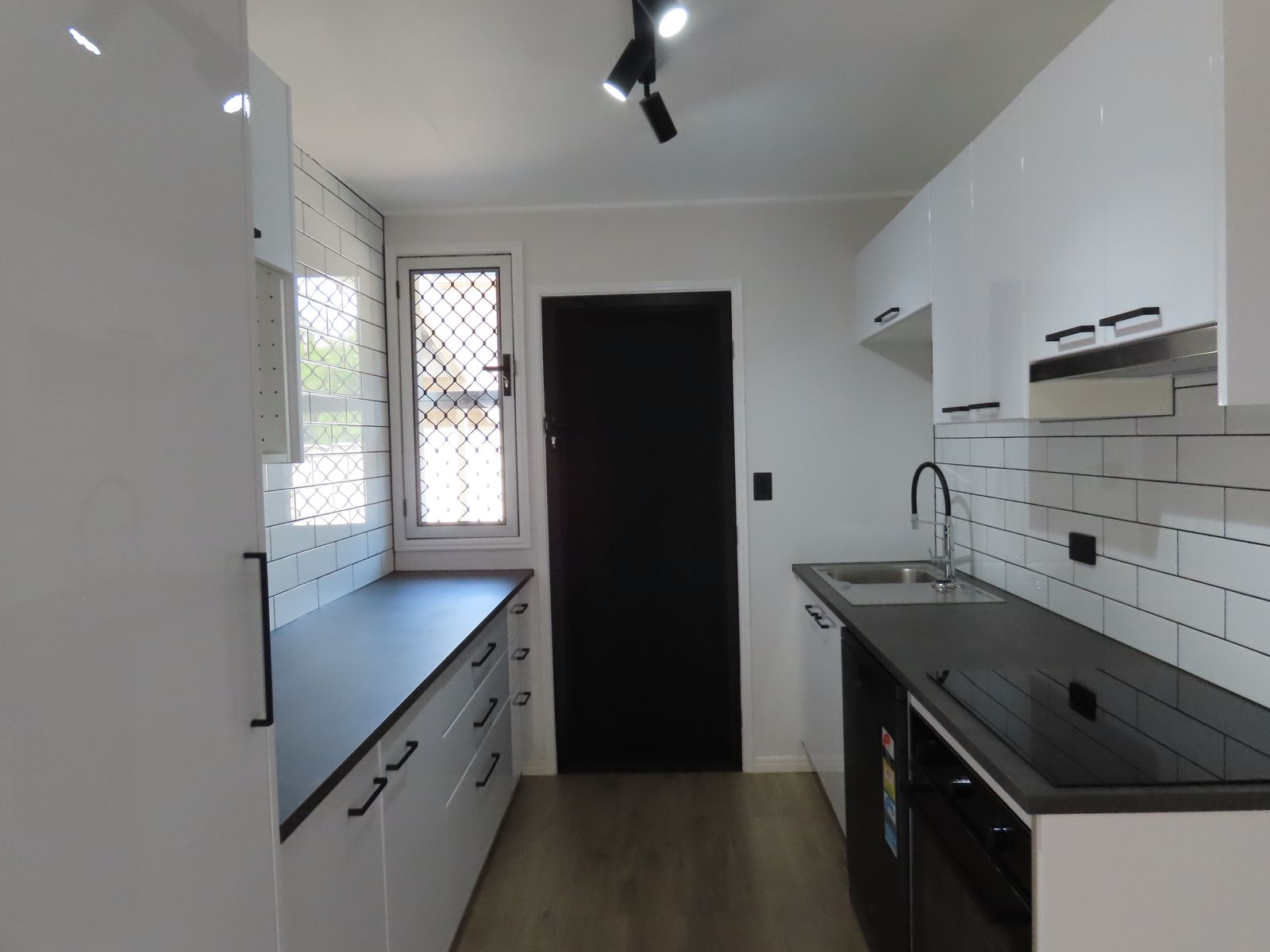4/12 East Gordon Street, Mackay QLD 4740, Mackay - Thumbnail 2