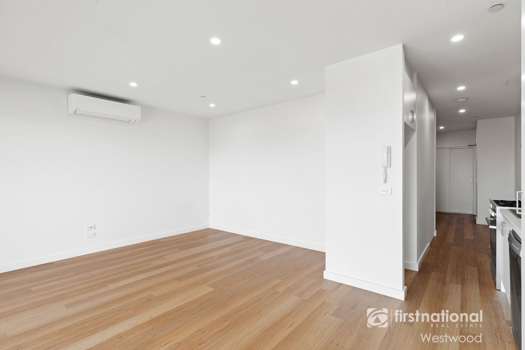 101/26 Salisbury Street, Werribee VIC 3030, Werribee - Thumbnail 4