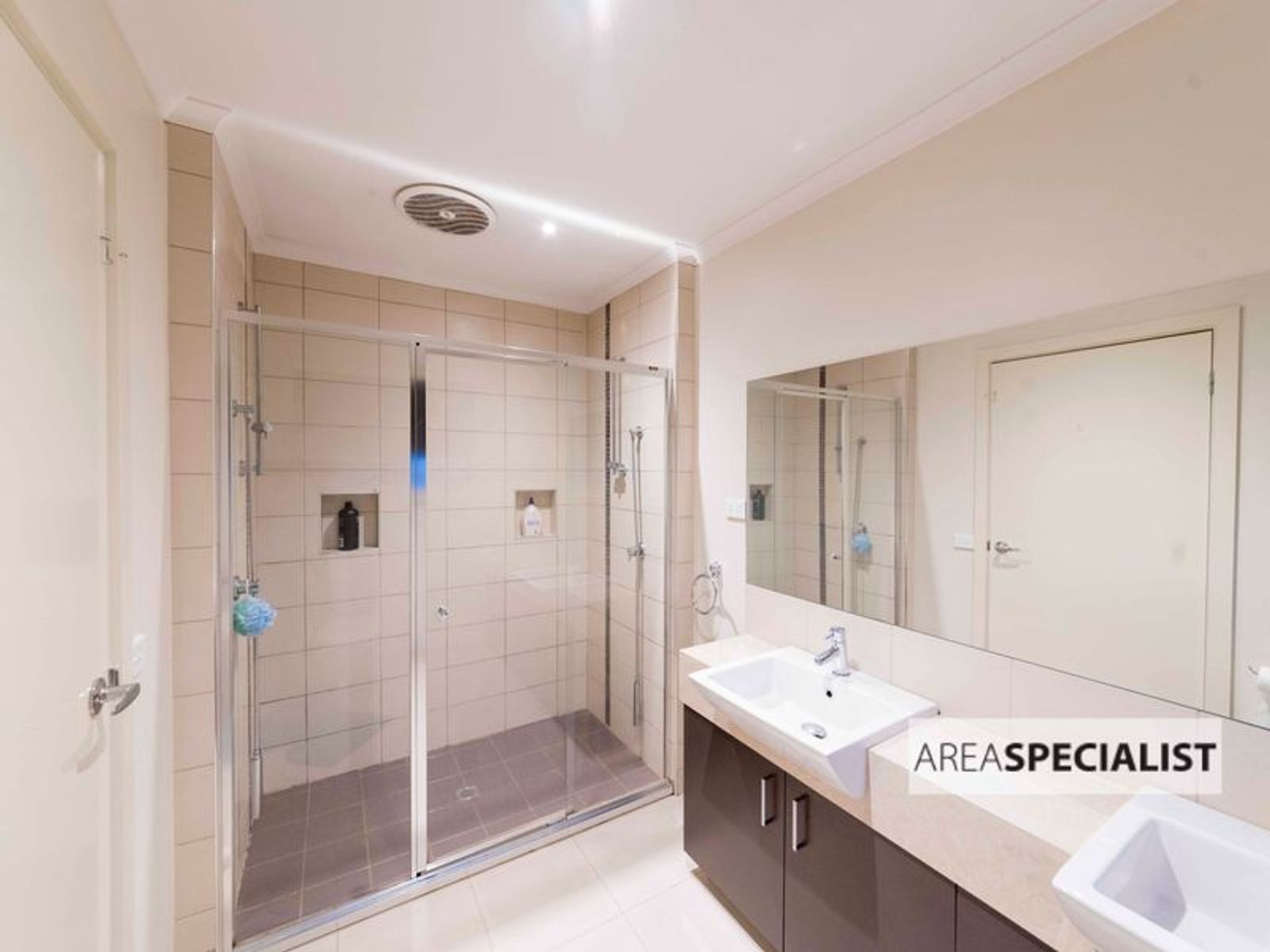 34 Kingdom Drive, Cranbourne, VIC 3977, Cranbourne - Thumbnail 4