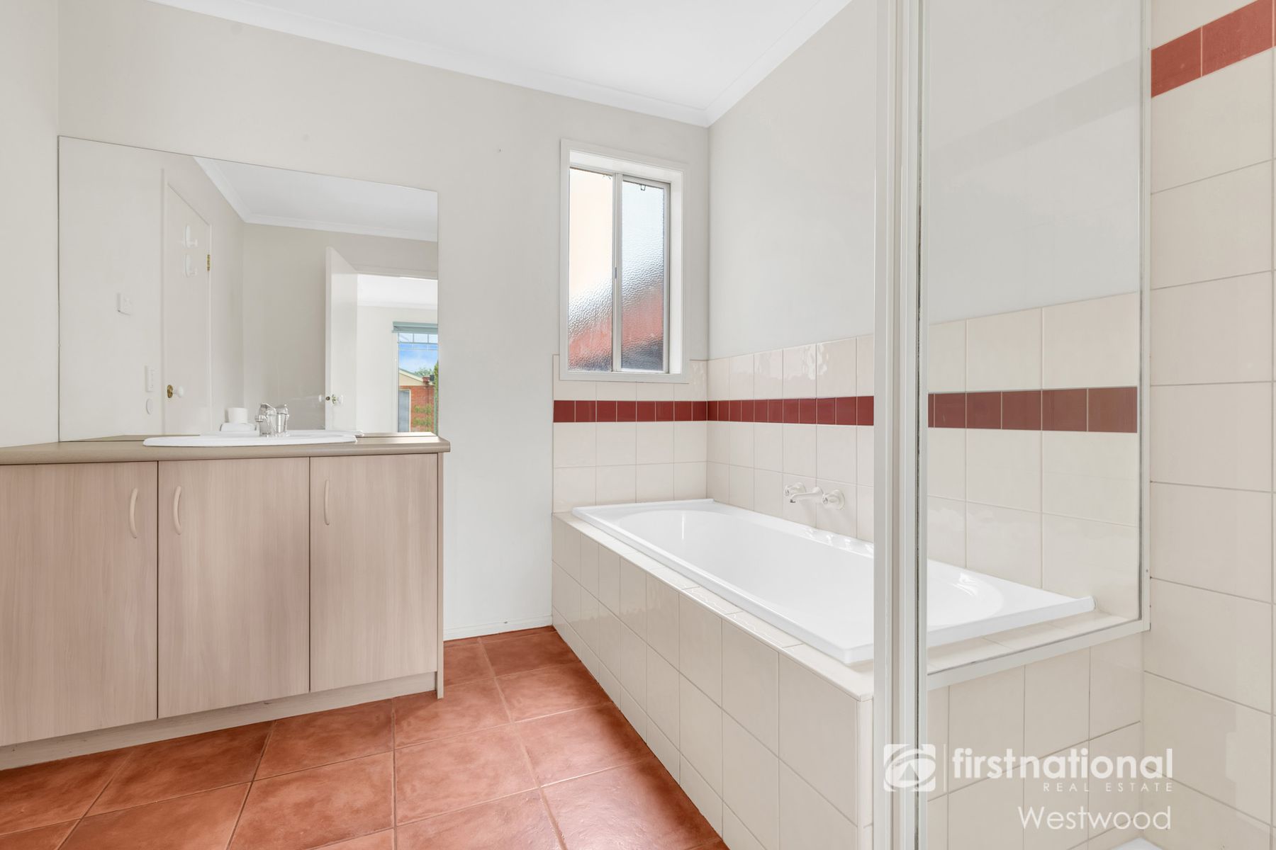 24 Fiona Court, Werribee VIC 3030, Werribee - Thumbnail 3