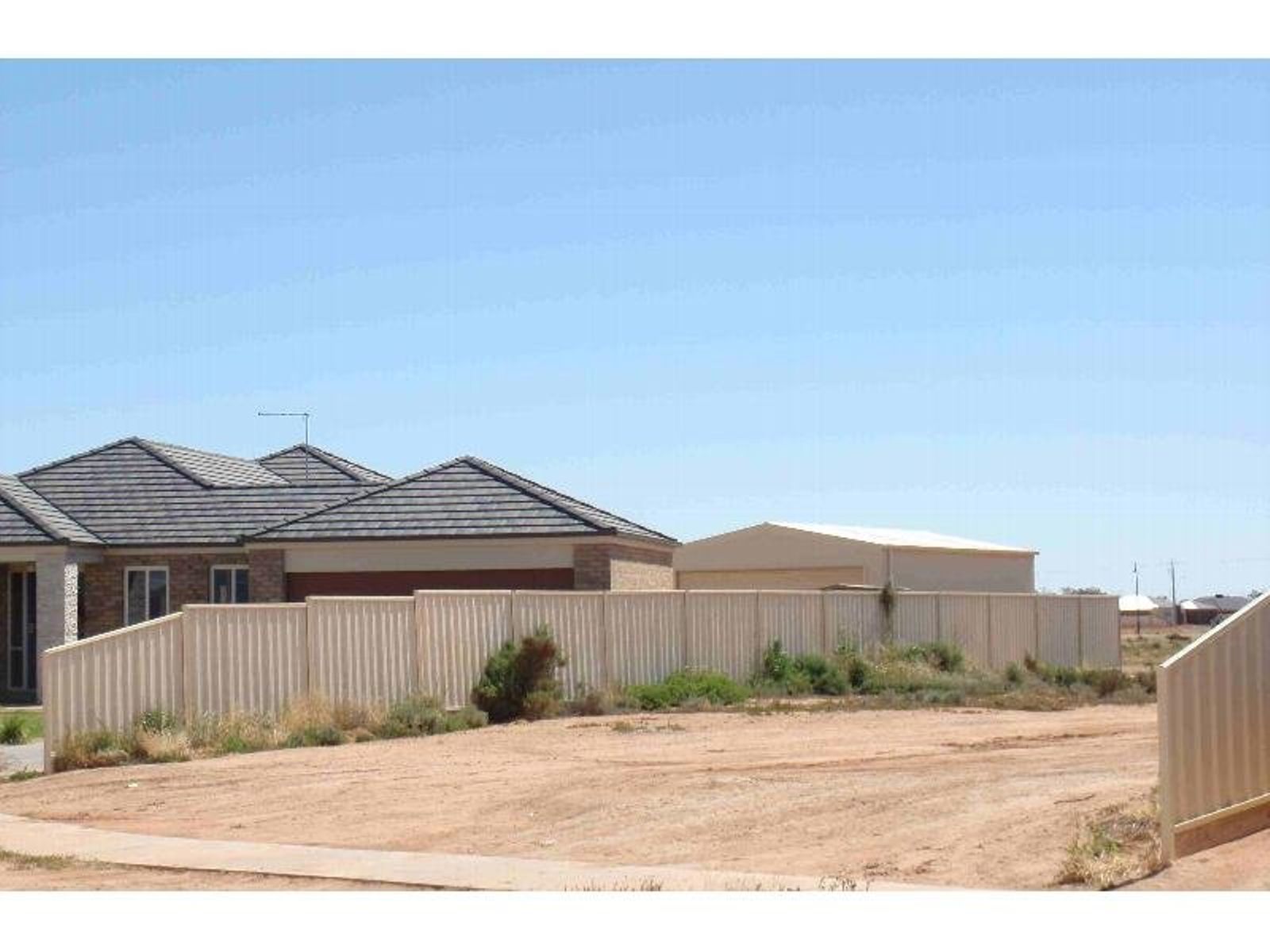 76 Panorama Drive, Mildura - Thumbnail 2