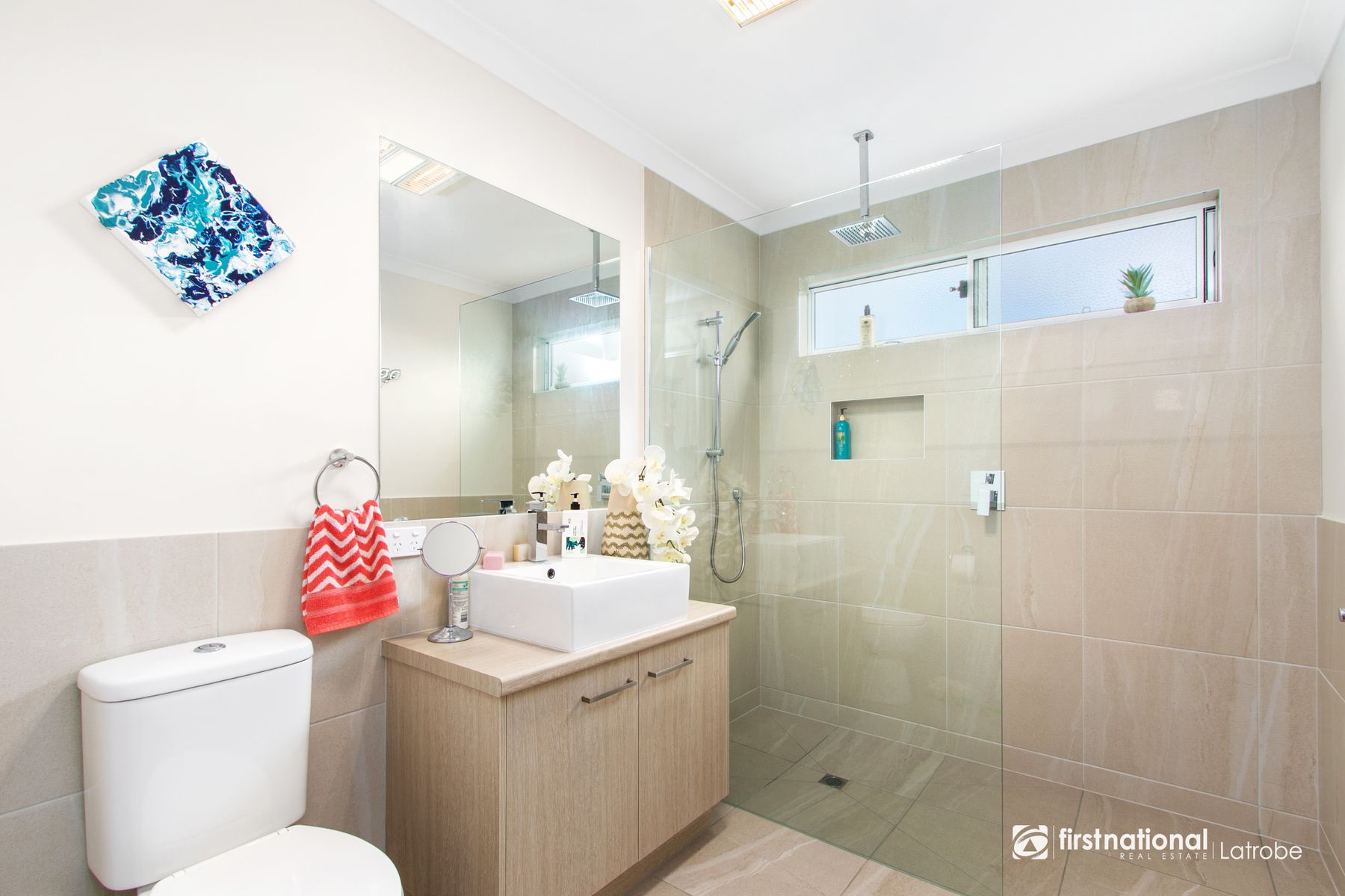 003 Open2view ID838493 46 35 Airfield Road   Traralgon