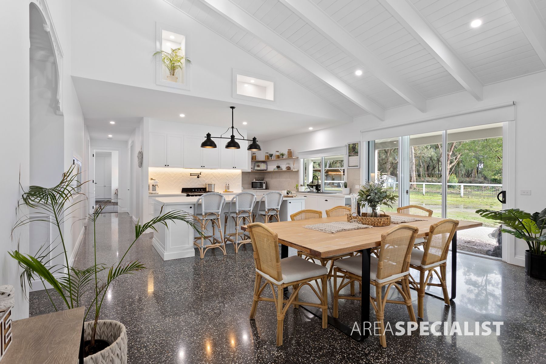 60 Nyora Saint Hellier Road Loch 11