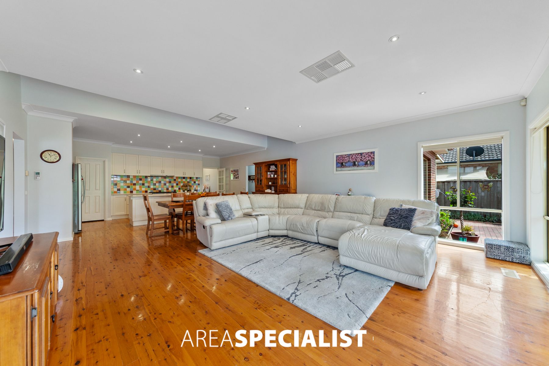 28 Henry Lawson Drive, Pakenham, VIC 3810, Pakenham - Thumbnail 7