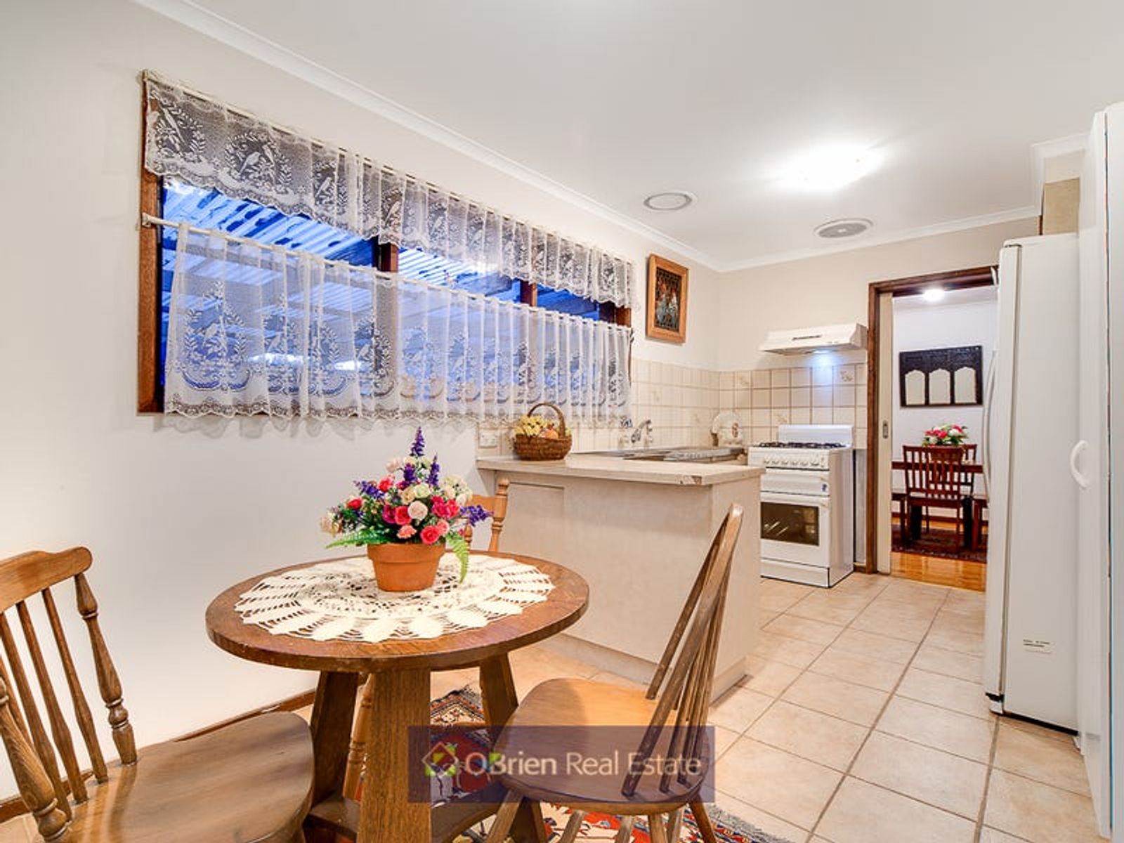 6 Lomond Court, Endeavour Hills, VIC 3802, Endeavour Hills - Thumbnail 3