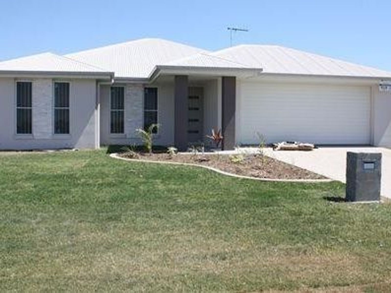 20 Patricia Circuit, Mirani QLD 4754, Mirani - Thumbnail 2