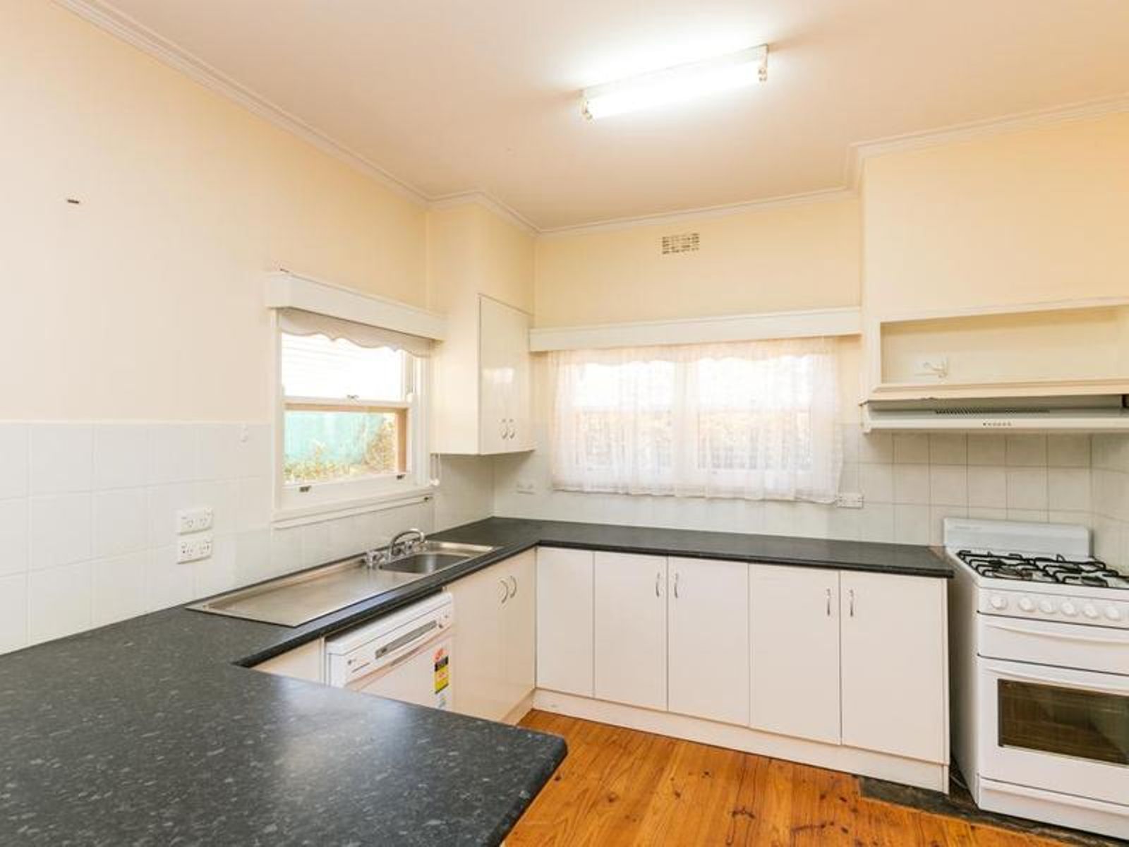 14 Bowen Crescent, Mildura - Thumbnail 7