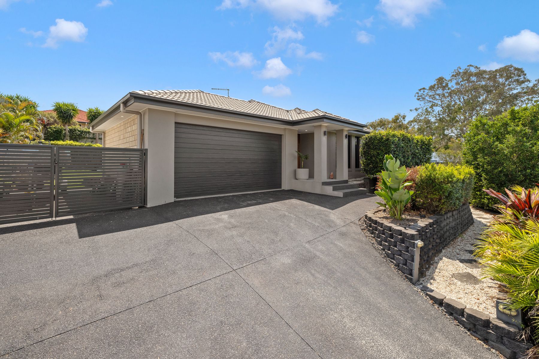28 Park Edge Place, Redland Bay QLD 4165