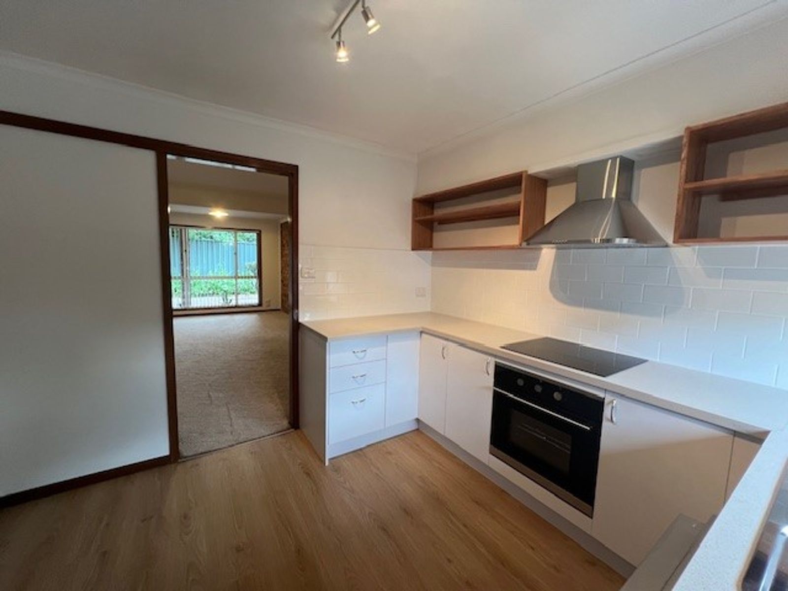 2/88 Rawson Avenue, Tamworth NSW 2340, Tamworth - Thumbnail 2