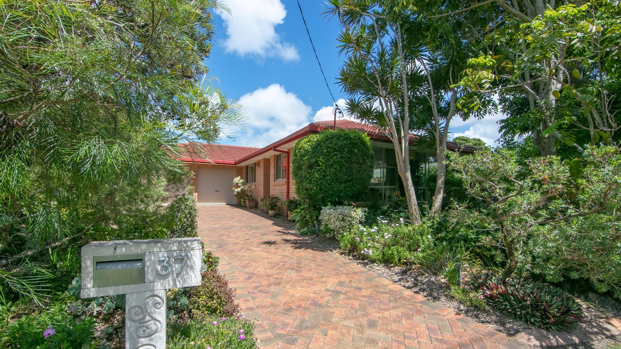 37 Shores Drive, Yamba NSW 2464