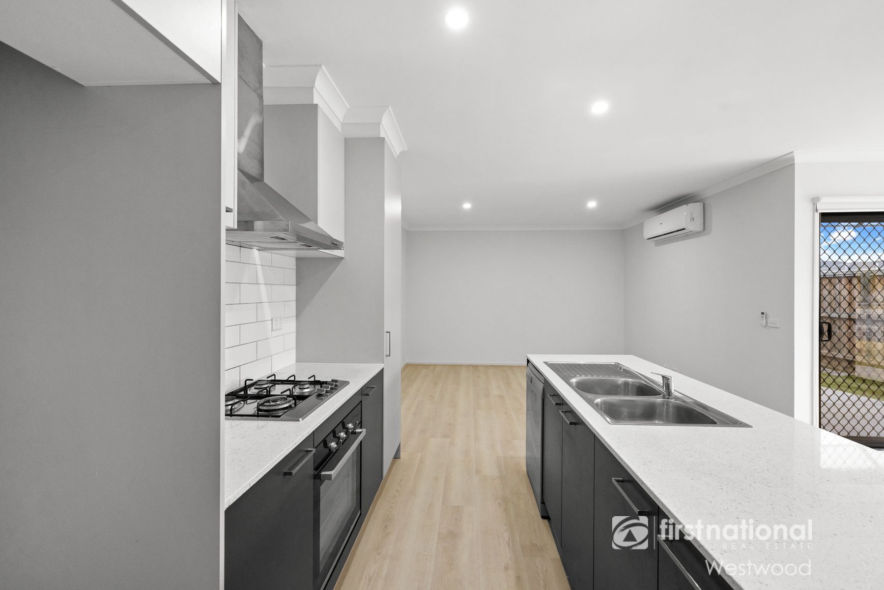 134 Oldbridge Boulevard, Weir Views VIC 3338, Weir Views - Thumbnail 2