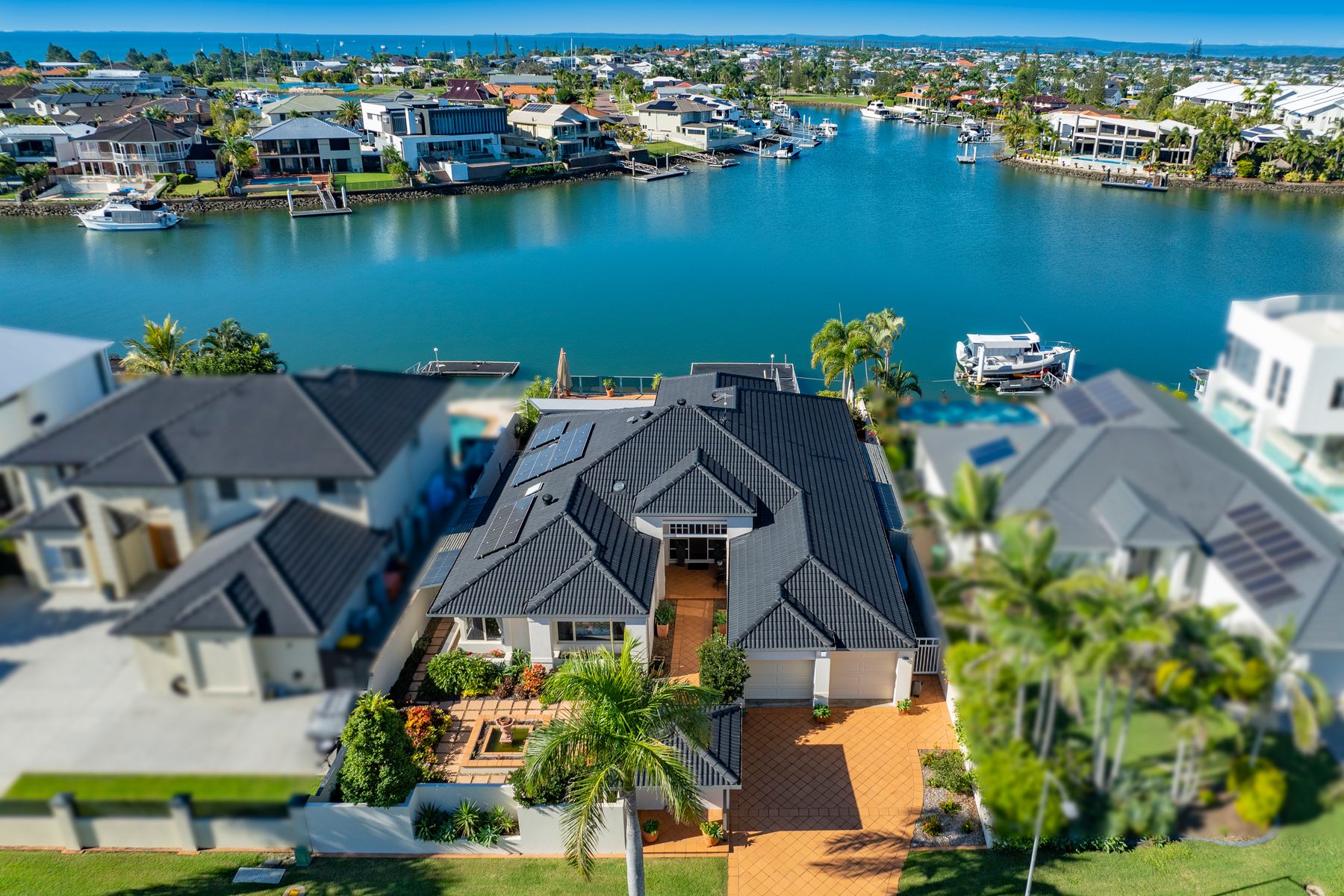 12 Cayman Crescent, Raby Bay QLD 4163