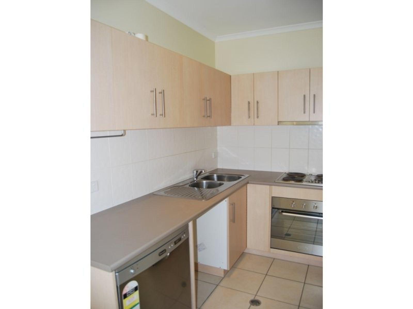 24/21, Mawson Lakes - Thumbnail 7
