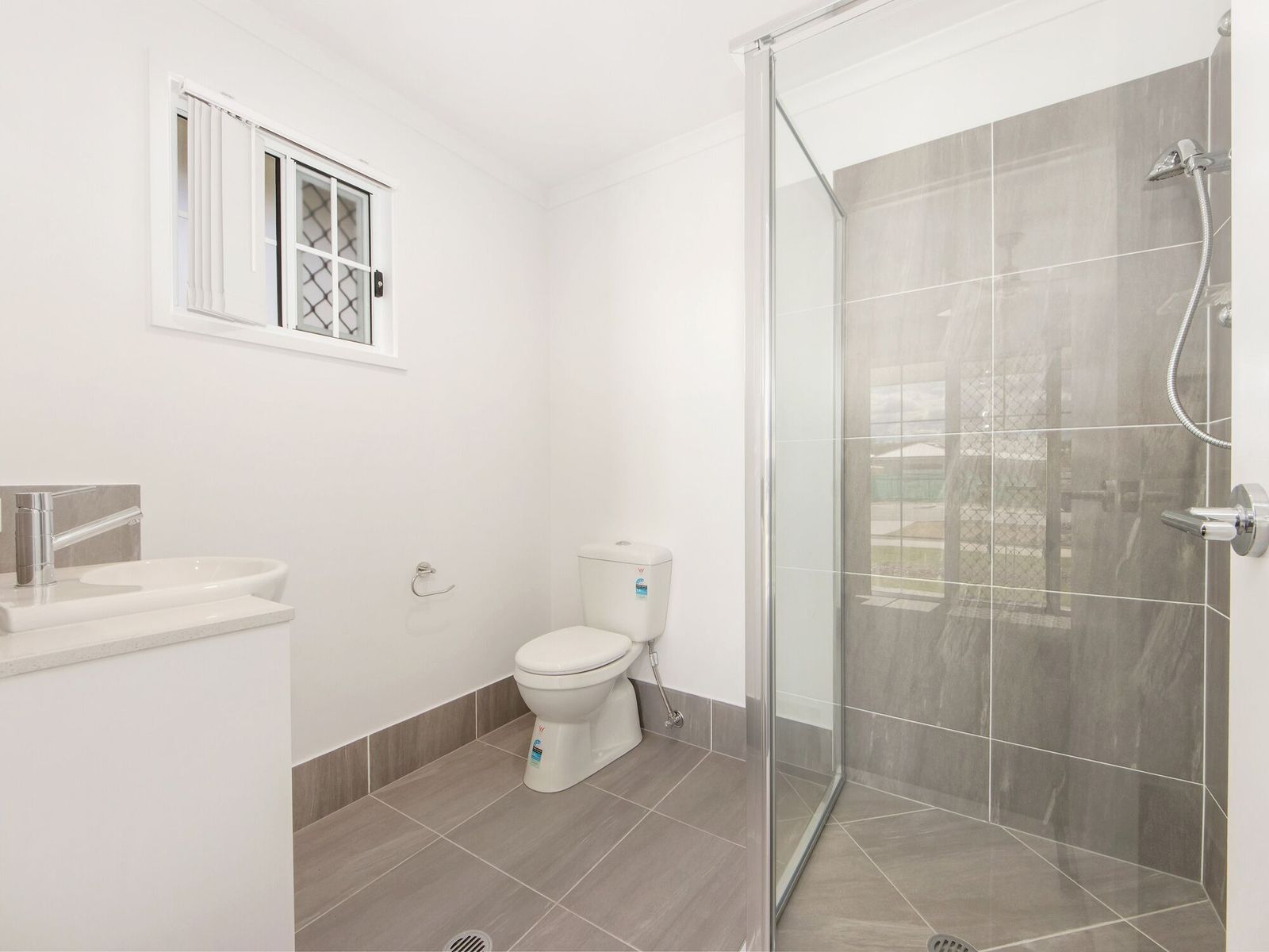 70 Wallace Street, Walloon QLD 4306, Walloon - Thumbnail 3