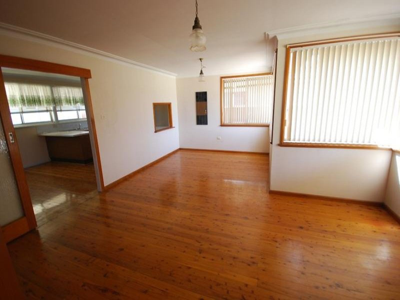 27 Herbert Street, Cambridge Park - Thumbnail 5