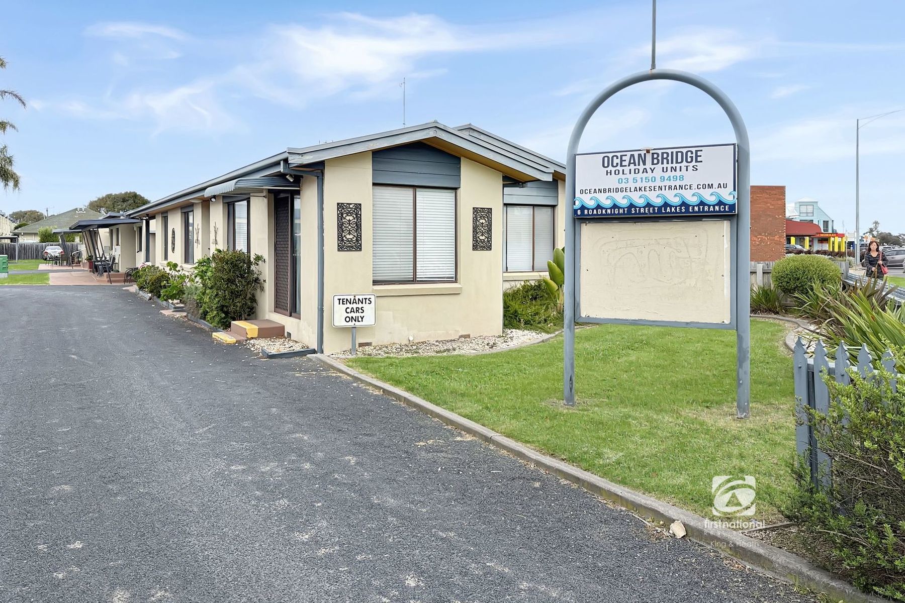 2/6 Roadknight Street, Lakes Entrance VIC 3909, Lakes Entrance - Thumbnail 3
