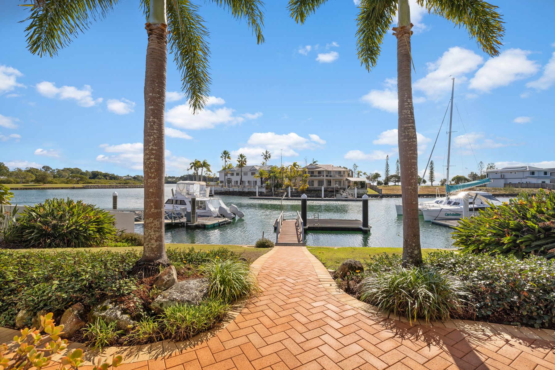 25 Plymouth Court, Raby Bay QLD 4163, Cleveland - Thumbnail 2