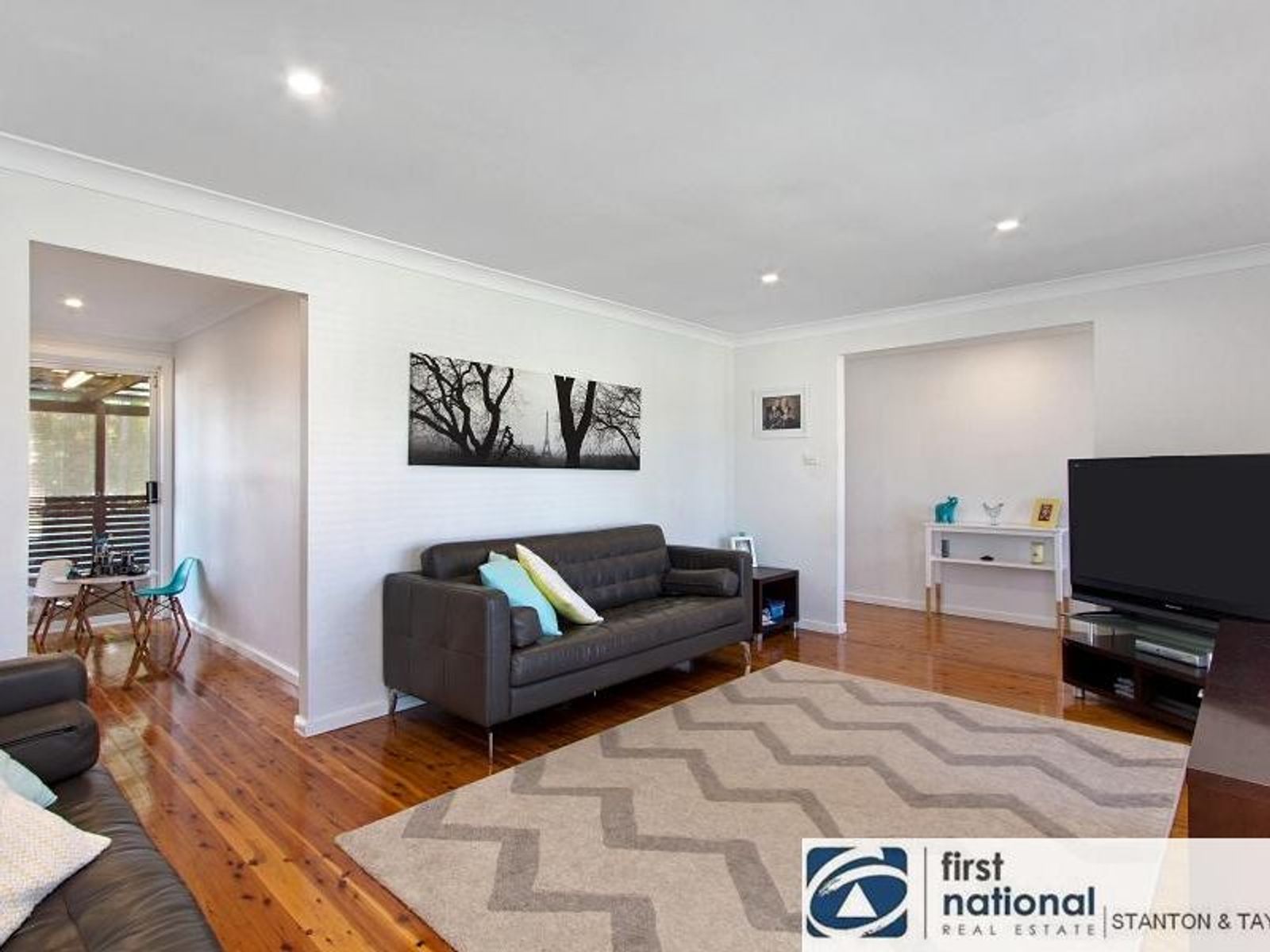 24 Lindsay Crescent, South Penrith - Thumbnail 4