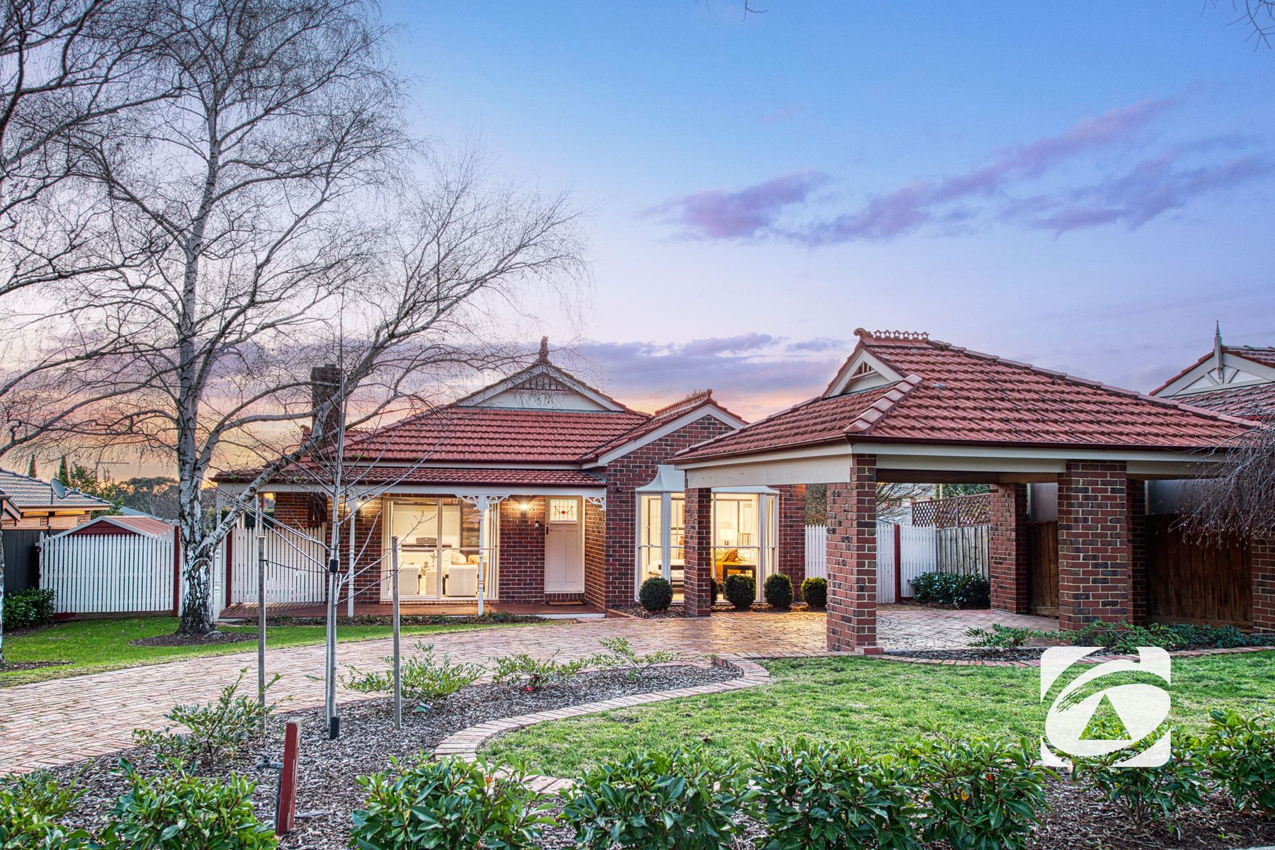 90 Quarry Hills Drive, Berwick VIC 3806, Berwick - Thumbnail 2