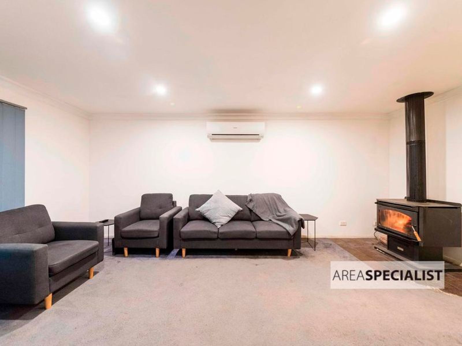 13 Gregory Court, Cranbourne North, VIC 3977, Cranbourne North - Thumbnail 2