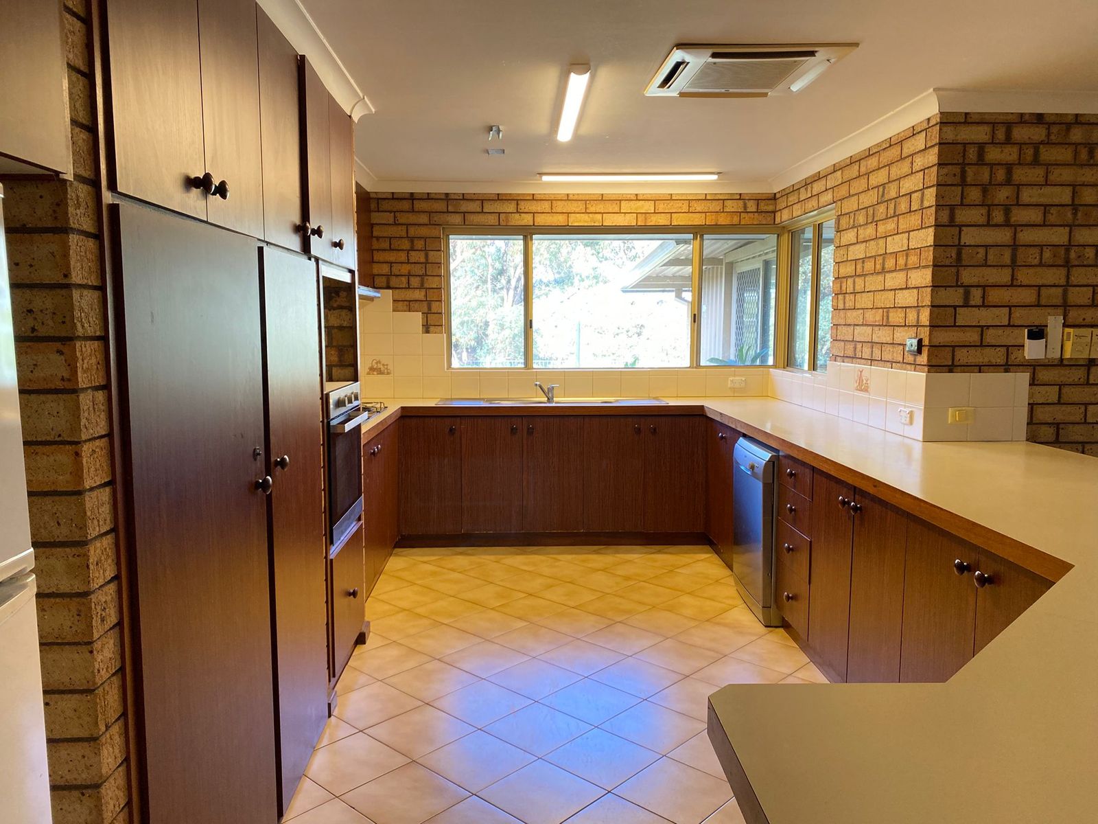 12 Isaacs Street, Busselton WA 6280, Busselton - Thumbnail 4