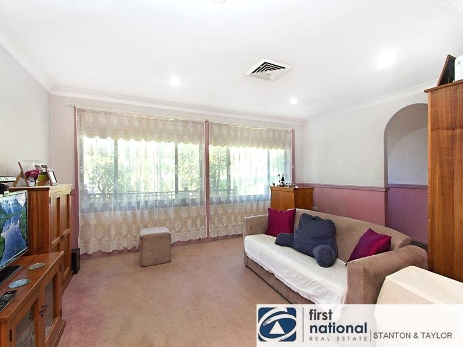 13 Robinson Road, Cranebrook - Thumbnail 4
