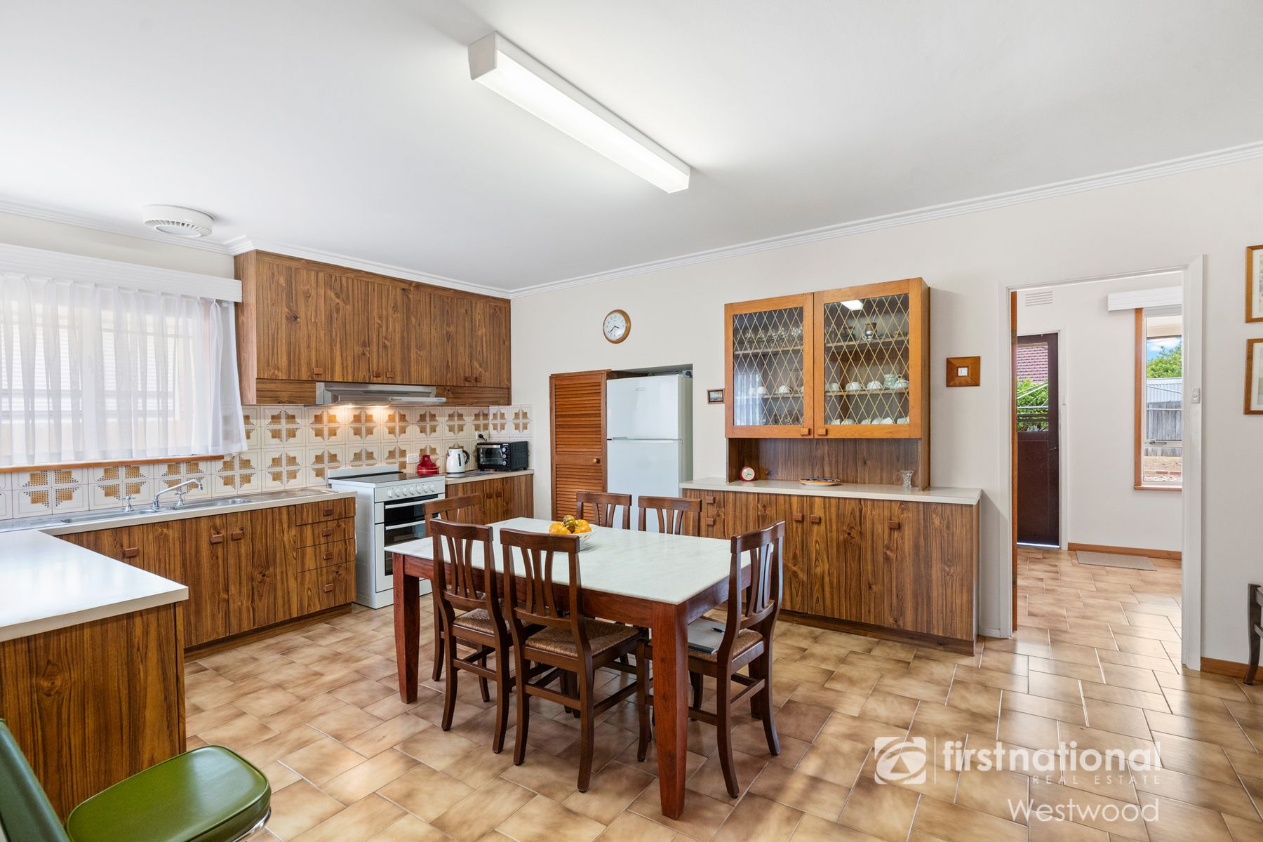 31 Carter Avenue, Werribee VIC 3030, Werribee - Thumbnail 2