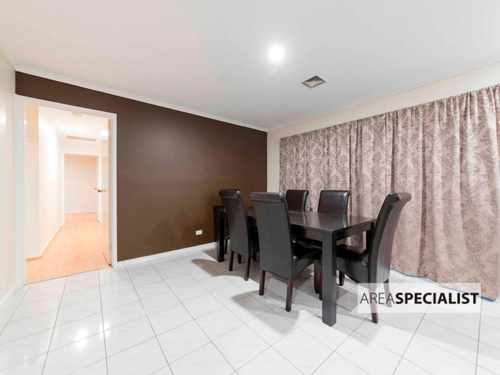 2 Cheshunt Court, Cranbourne North, VIC 3977, Cranbourne North - Thumbnail 3