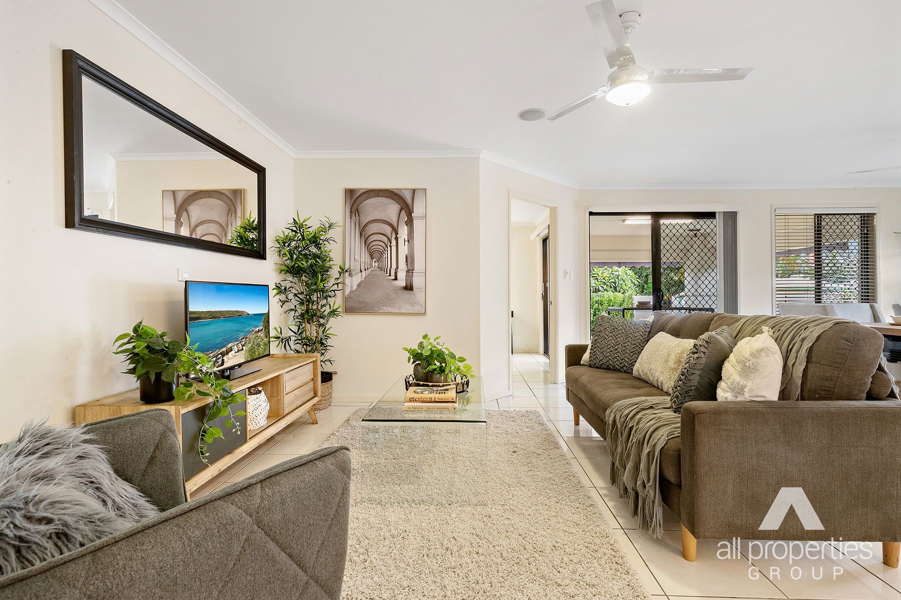 8 Girraween Crescent, Parkinson QLD 4115, Parkinson - Thumbnail 4