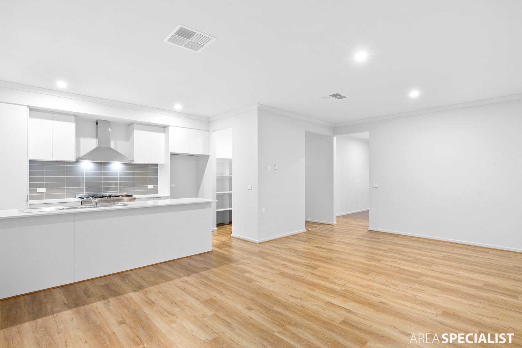 9 Plenitude Road, Tarneit, VIC 3029, Tarneit - Thumbnail 4