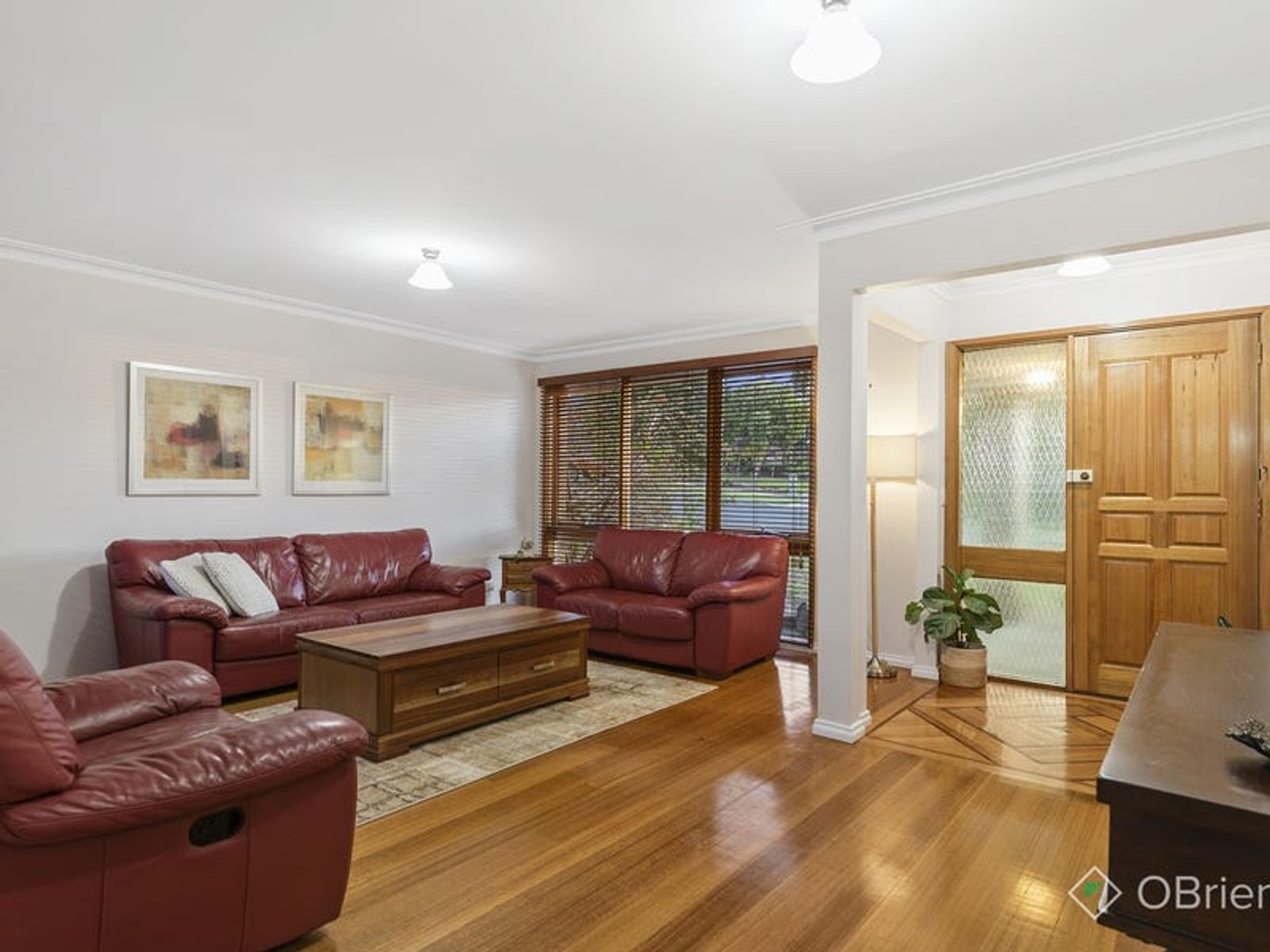 35 Regnans Avenue, Endeavour Hills, VIC 3802, Endeavour Hills - Thumbnail 2