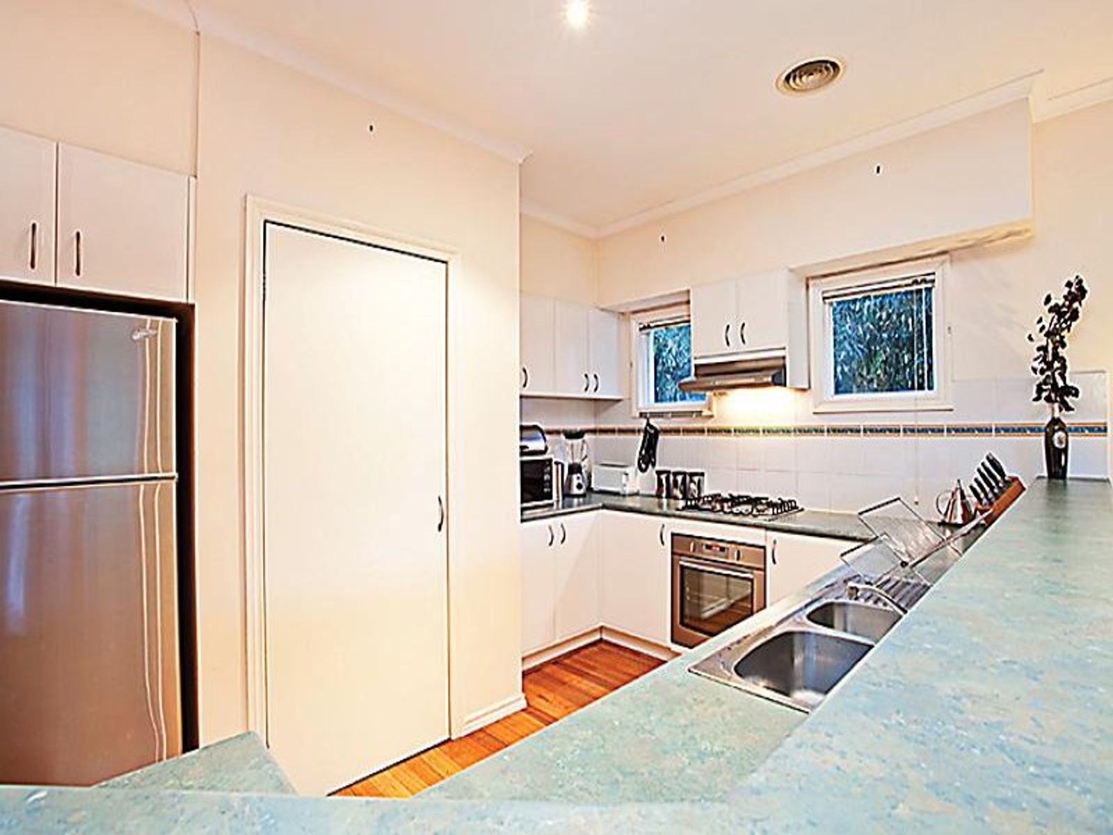 2 Coopers Lane, Kensington, VIC 3031, Kensington - Thumbnail 8
