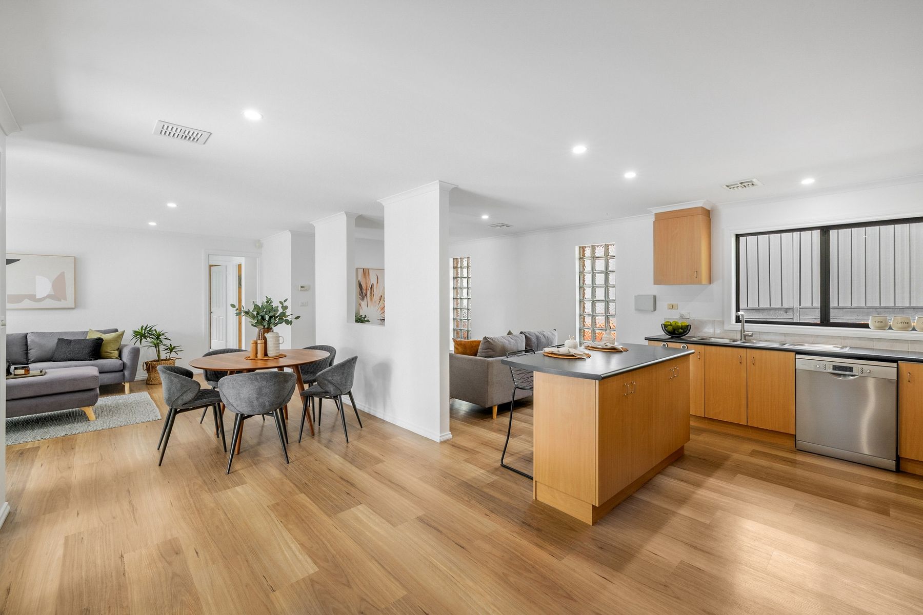 14 Kinlyside Avenue, Jerrabomberra - Thumbnail 5