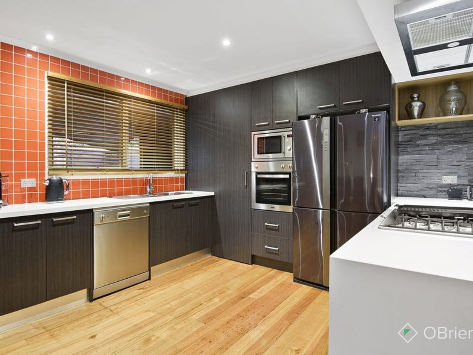 6 Doyle Place, Endeavour Hills, VIC 3802, Endeavour Hills - Thumbnail 3